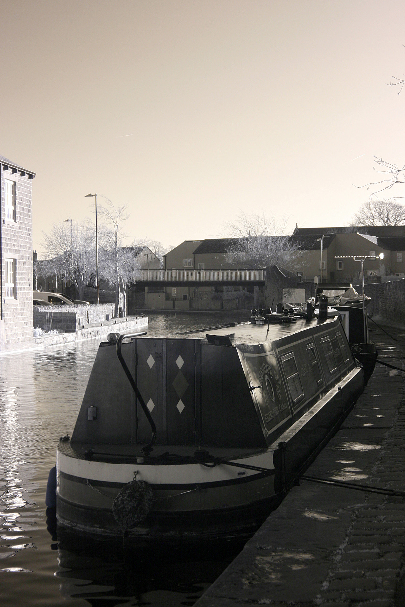 Canon EF 35-80mm f/4-5.6 sample photo. Canal boat photography