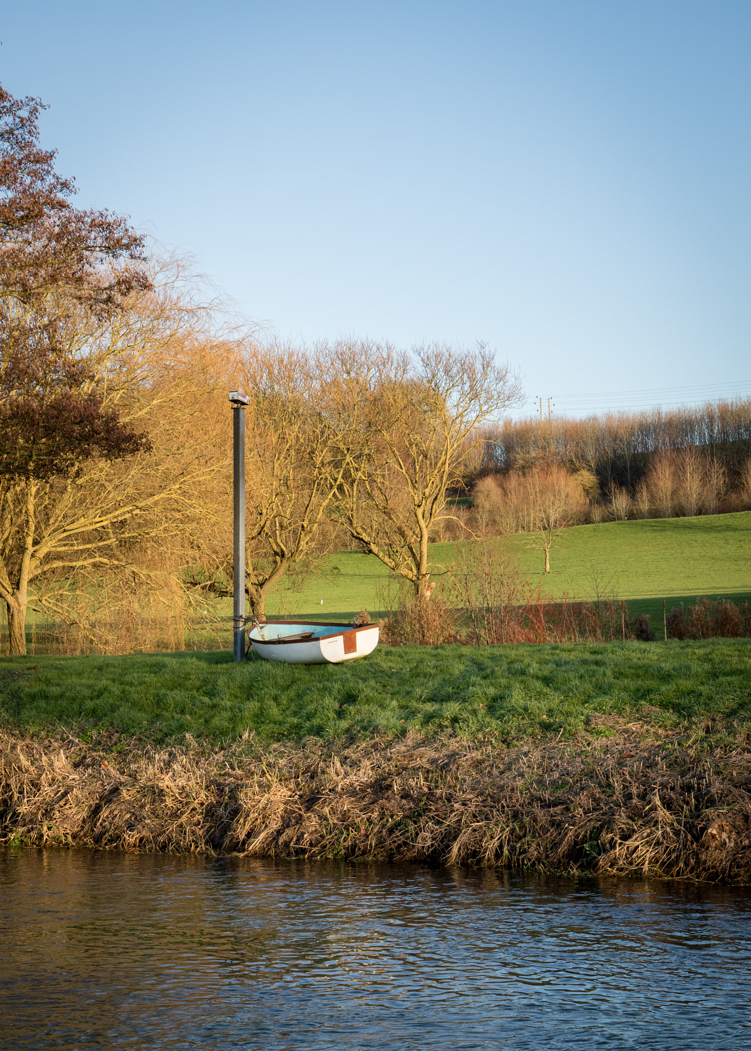 Canon EF 16-35mm F4L IS USM sample photo. Boat security? photography