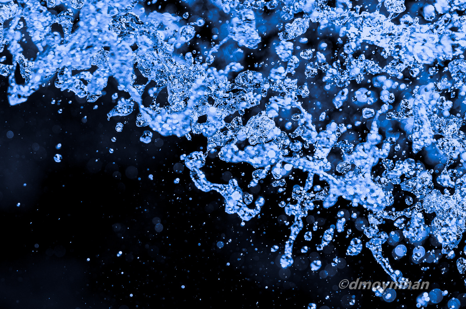 Nikon AF-S Nikkor 70-200mm F2.8G ED VR II sample photo. Cold abstract photography