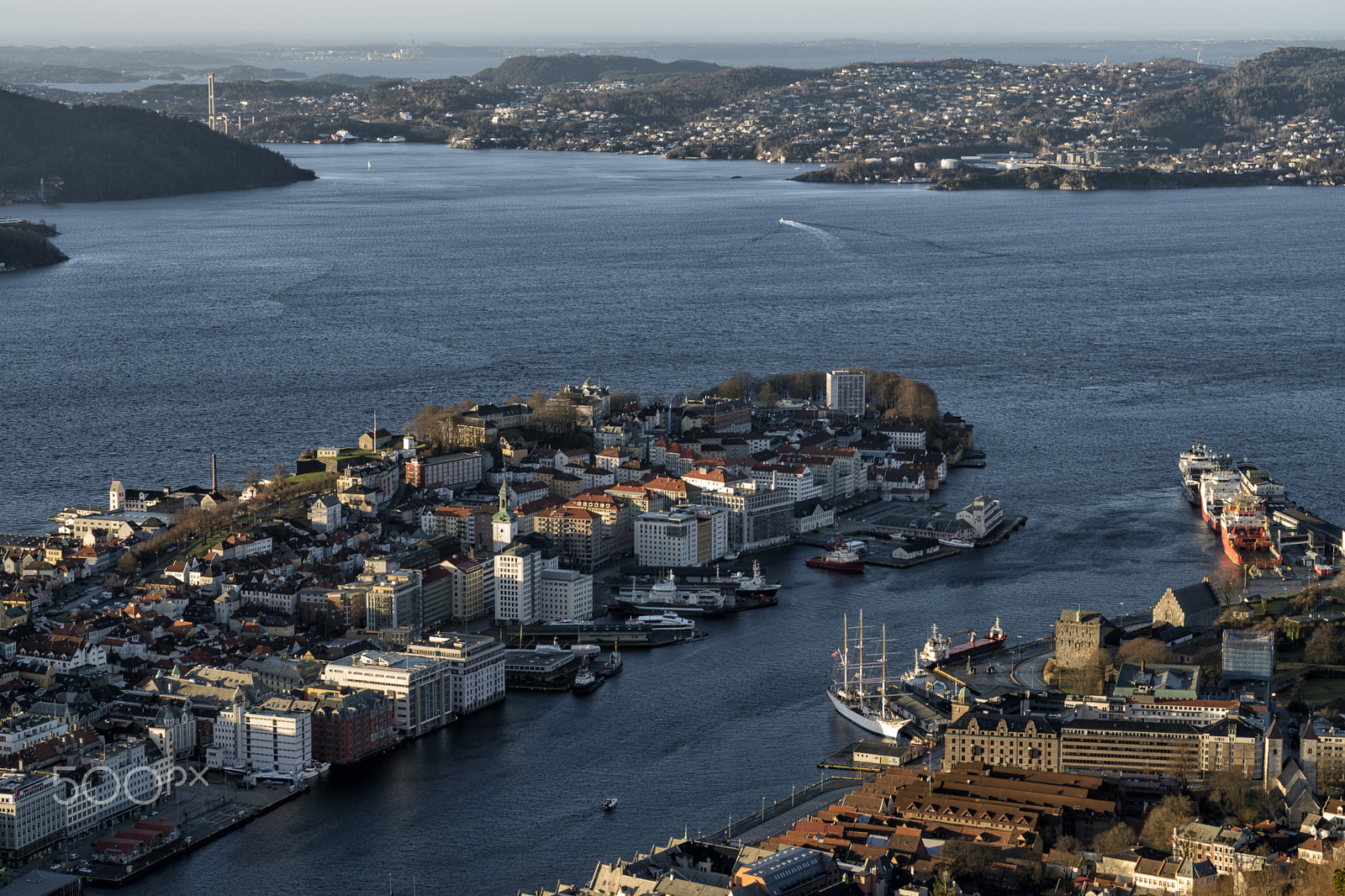 Sony DT 18-200mm F3.5-6.3 sample photo. Bergen port photography