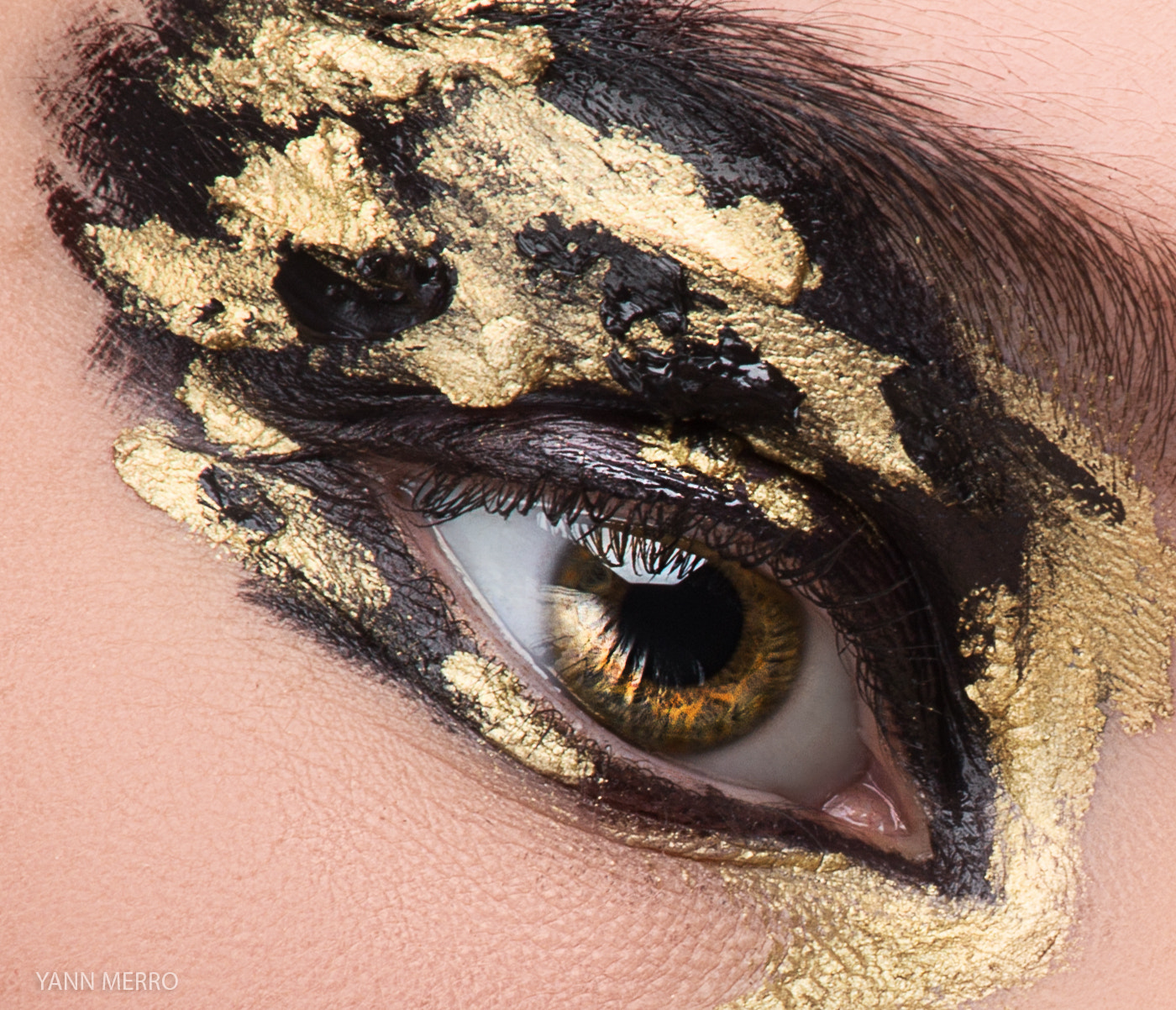 Canon EOS 6D + Canon EF 100-300mm f/5.6L sample photo. Closeup eyes beauty photography