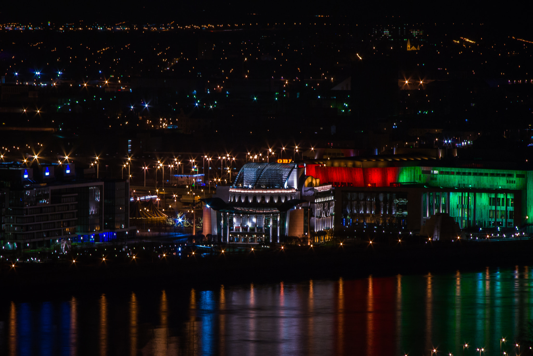 Pentax K200D sample photo. Millennium city center in budapest photography