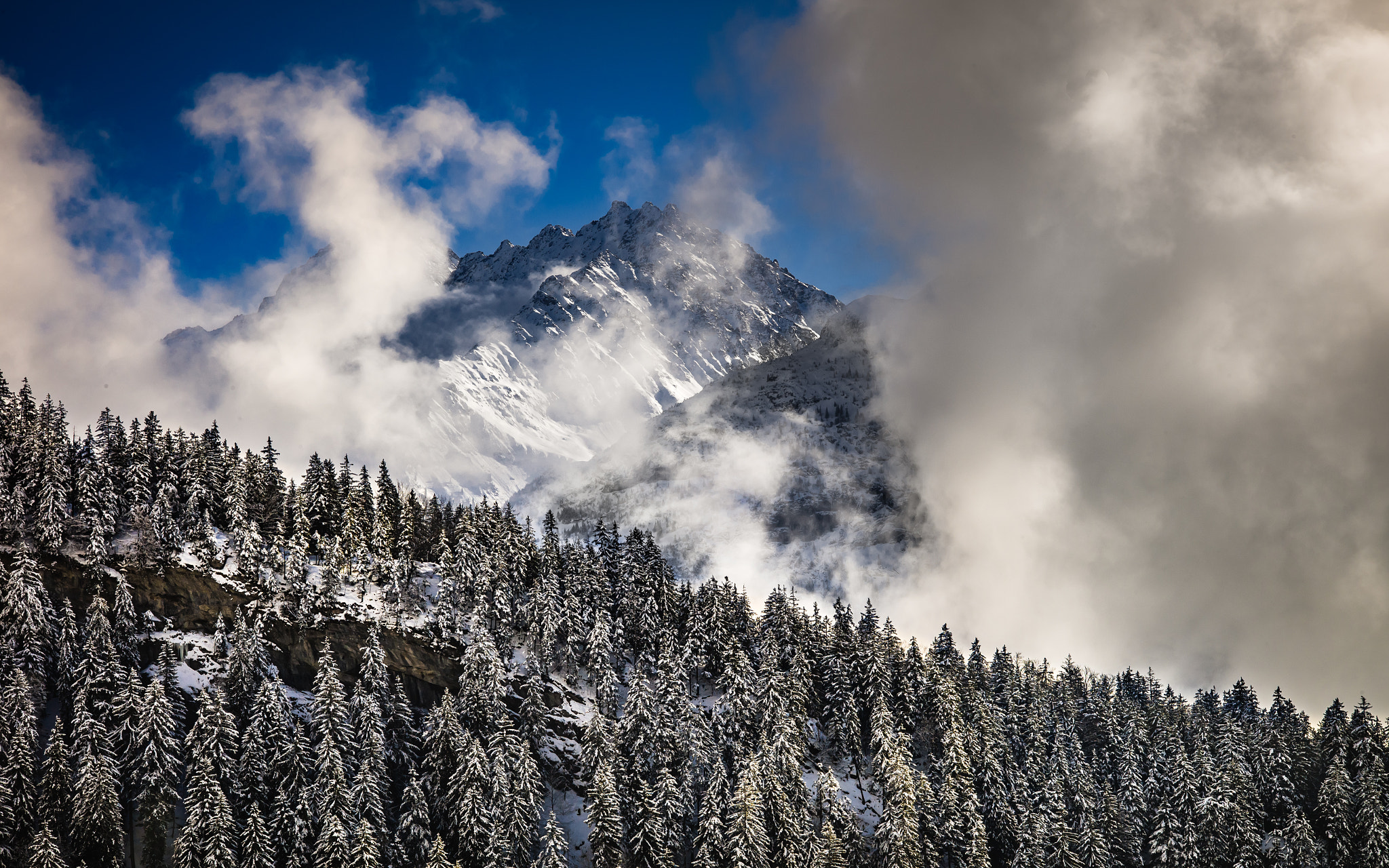 Leica M9 + Leica APO-Summicron-M 90mm F2 ASPH sample photo. Winter: clouds 1 (2) photography