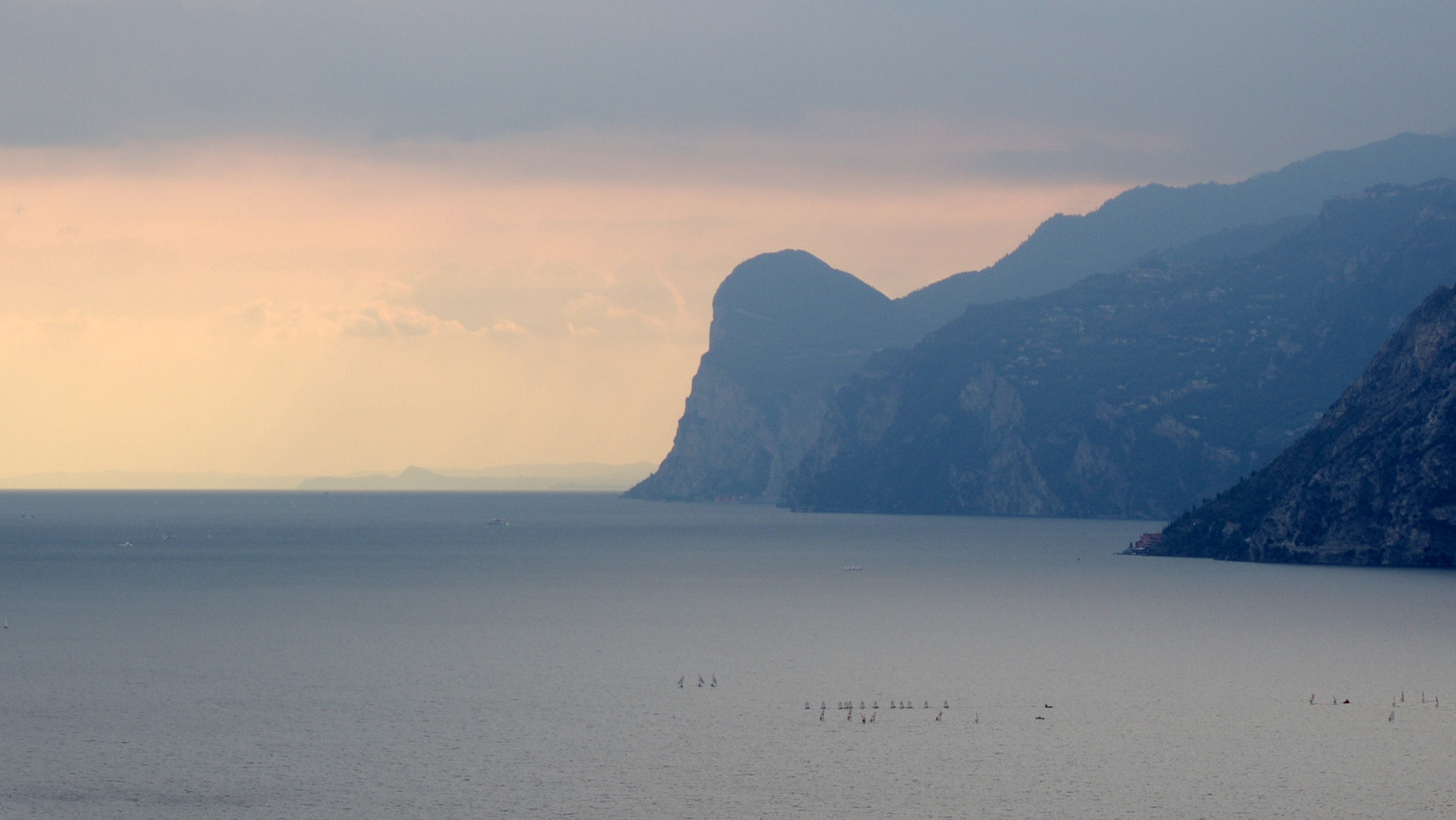 HD Pentax DA 55-300mm F4.0-5.8 ED WR sample photo. The lake photography