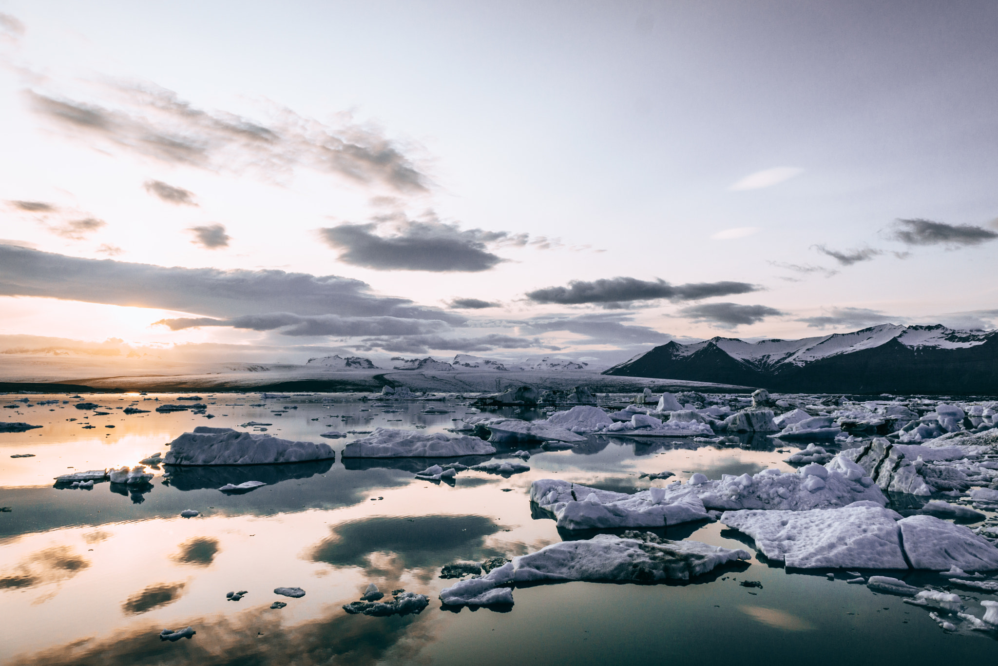 Sony SLT-A65 (SLT-A65V) + Sony DT 16-50mm F2.8 SSM sample photo. Iceland sunset photography