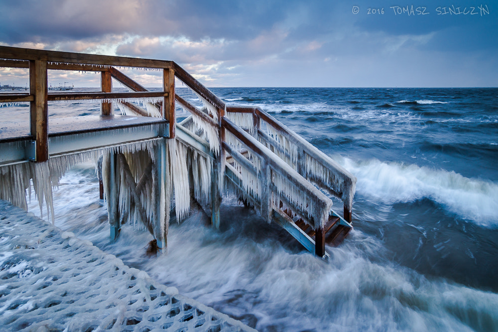 Samsung NX11 sample photo. Frozen pier photography