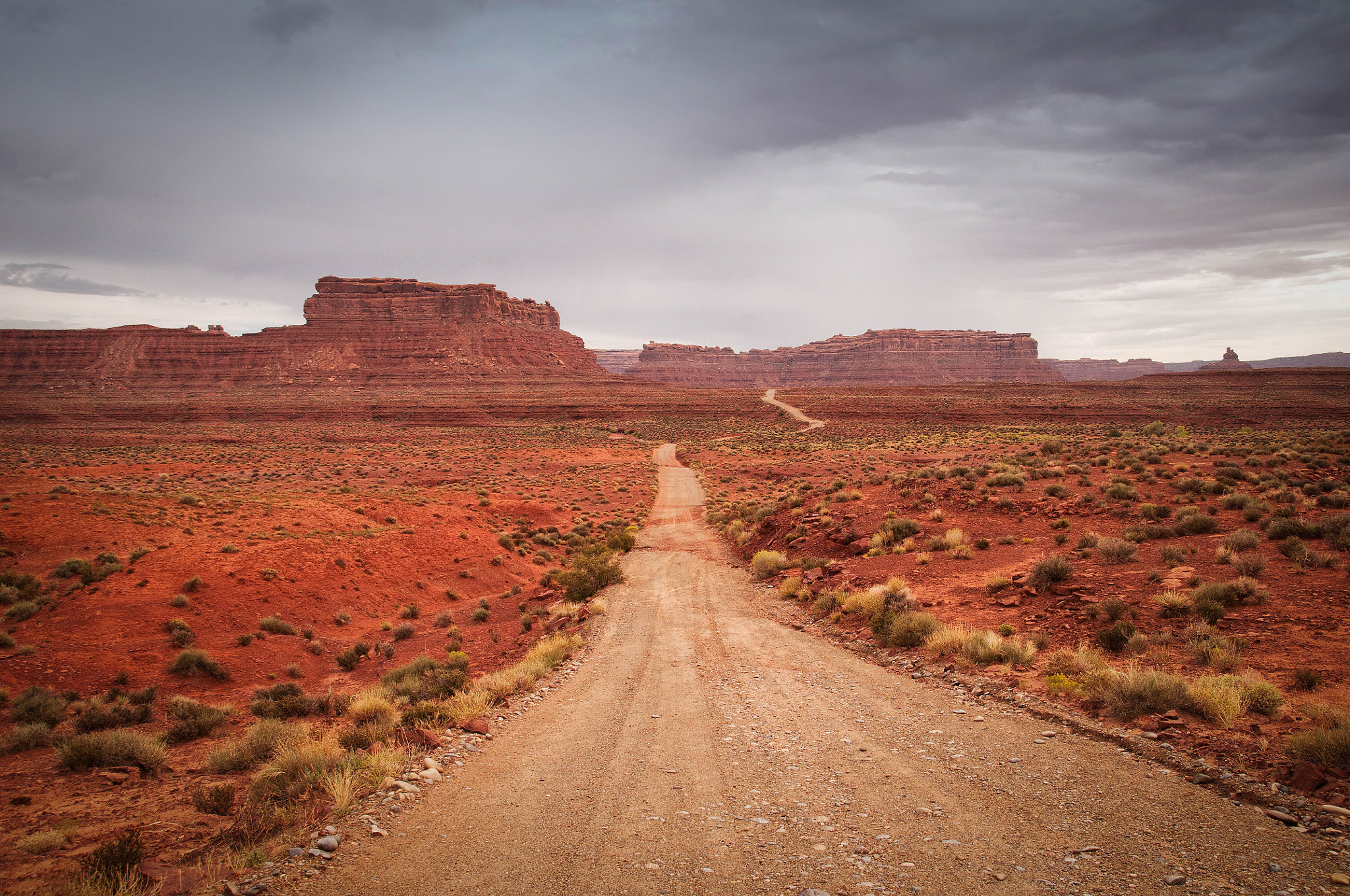 Nikon D300S + Sigma 18-250mm F3.5-6.3 DC OS HSM sample photo. Valley of the gods road photography