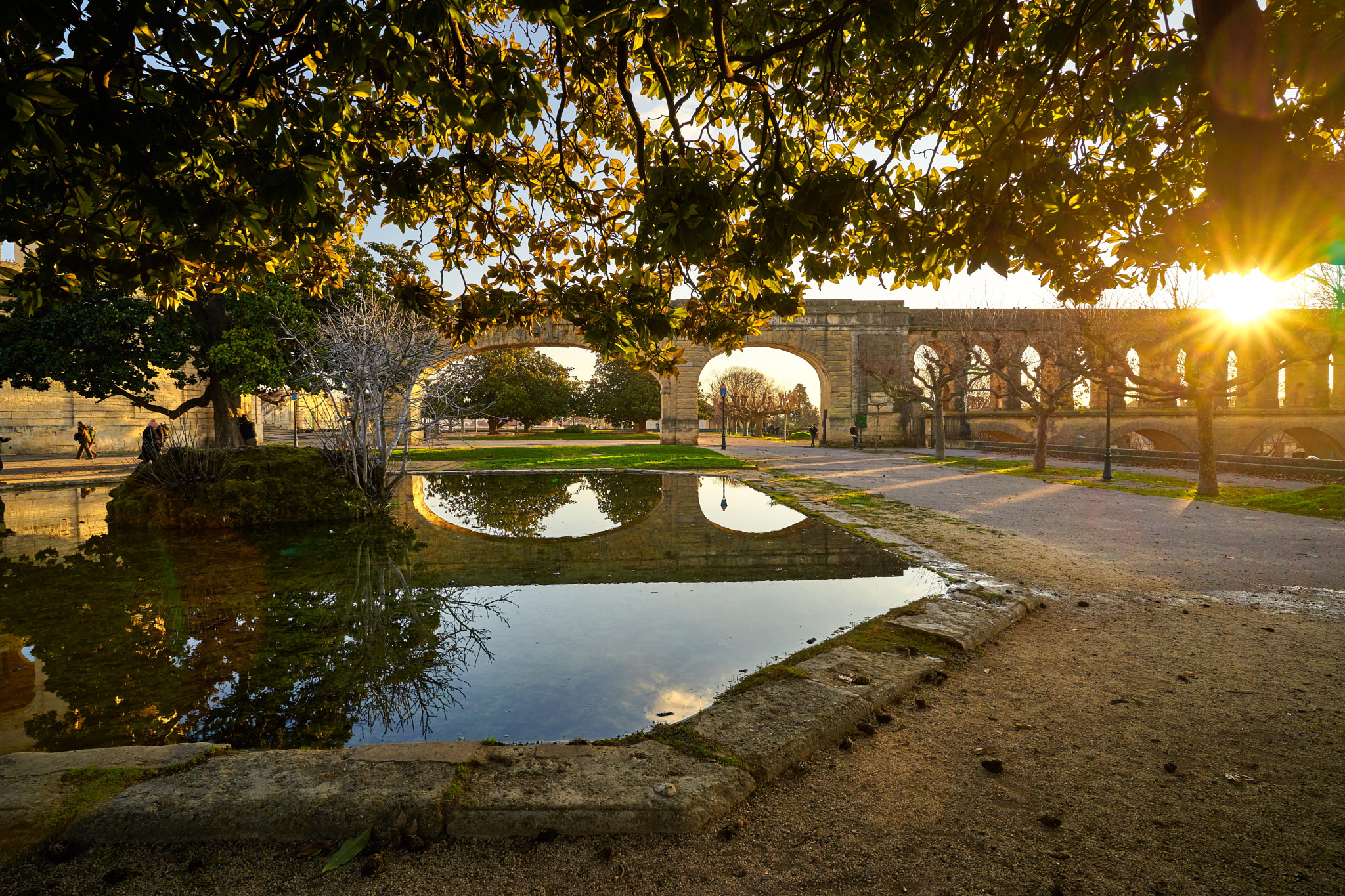 Sony a7 II + ZEISS Batis 18mm F2.8 sample photo. Montpellier aqueduct photography