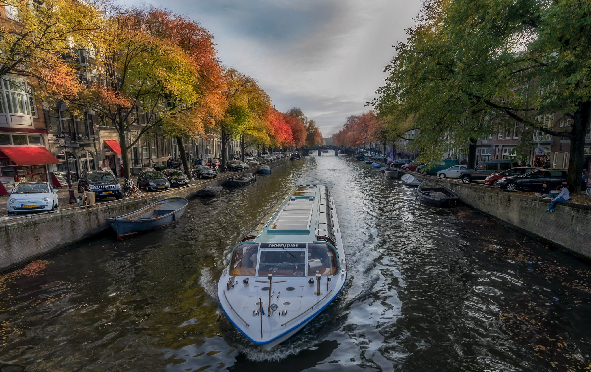 Tokina AT-X 11-20mm F2.8 PRO DX sample photo. Canal boat photography