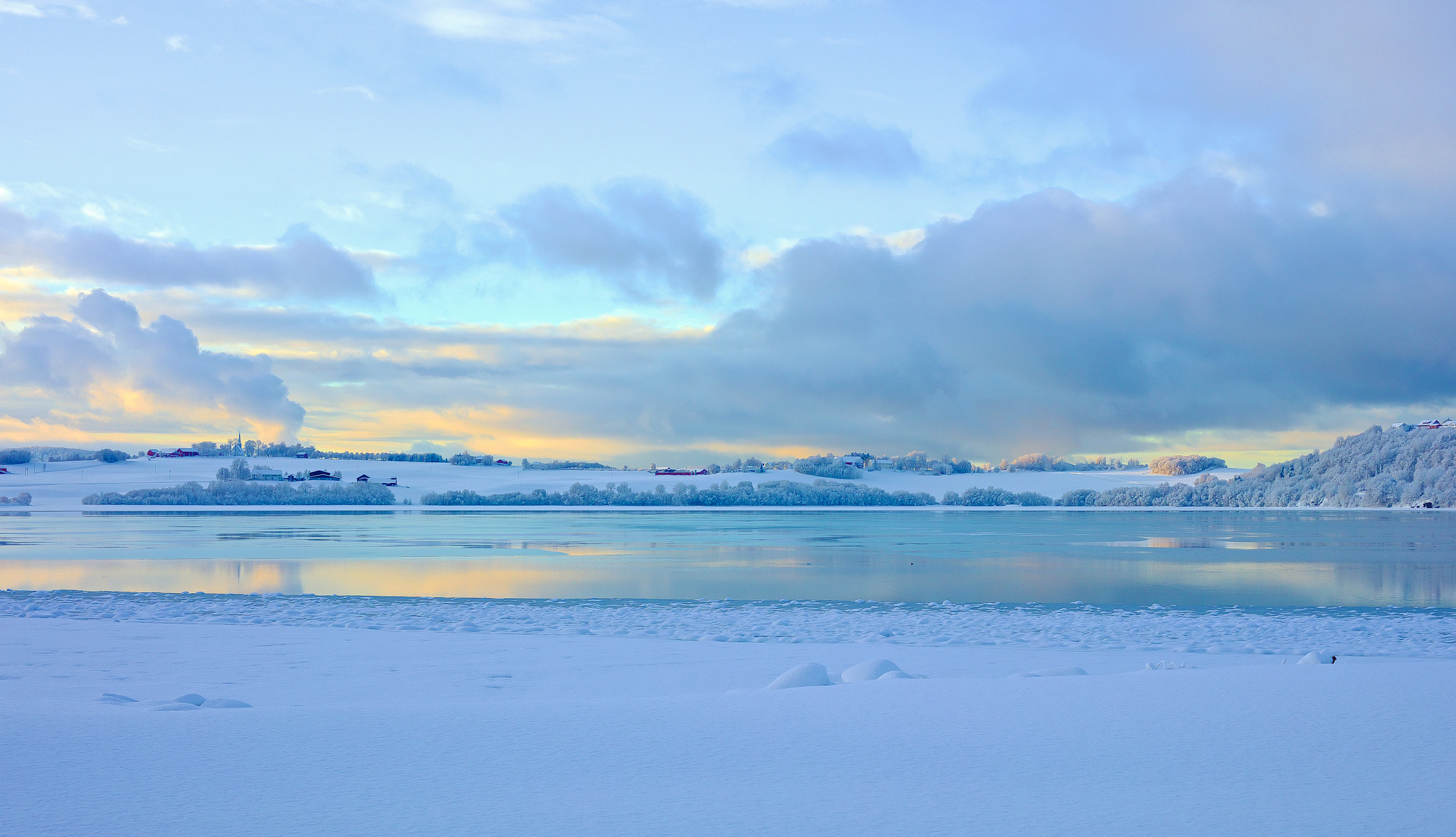 Canon EF 35mm F1.4L USM sample photo. A winter landscape photography