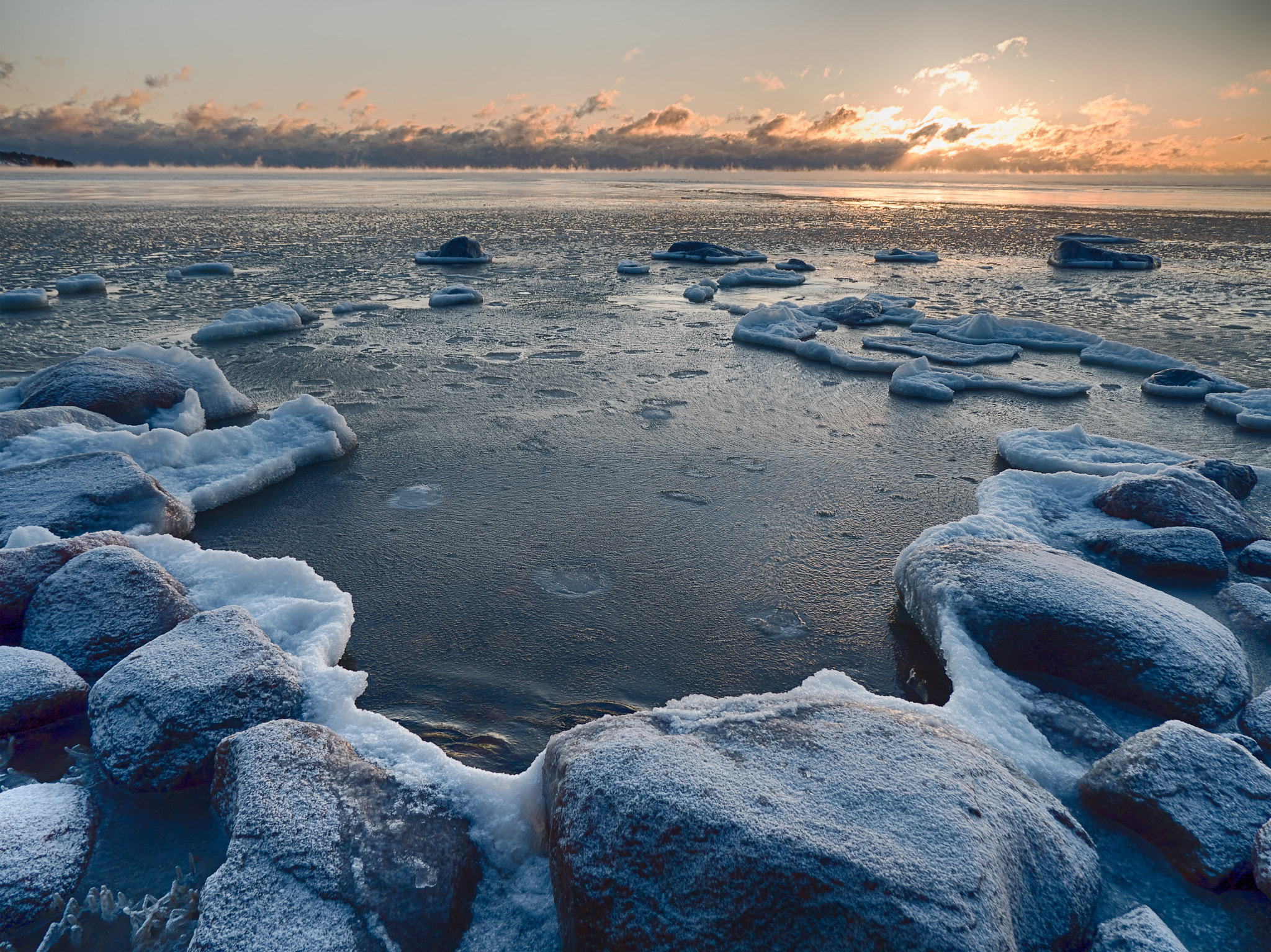 LUMIX G VARIO 12-60/F3.5-5.6 sample photo. Icy rocks photography