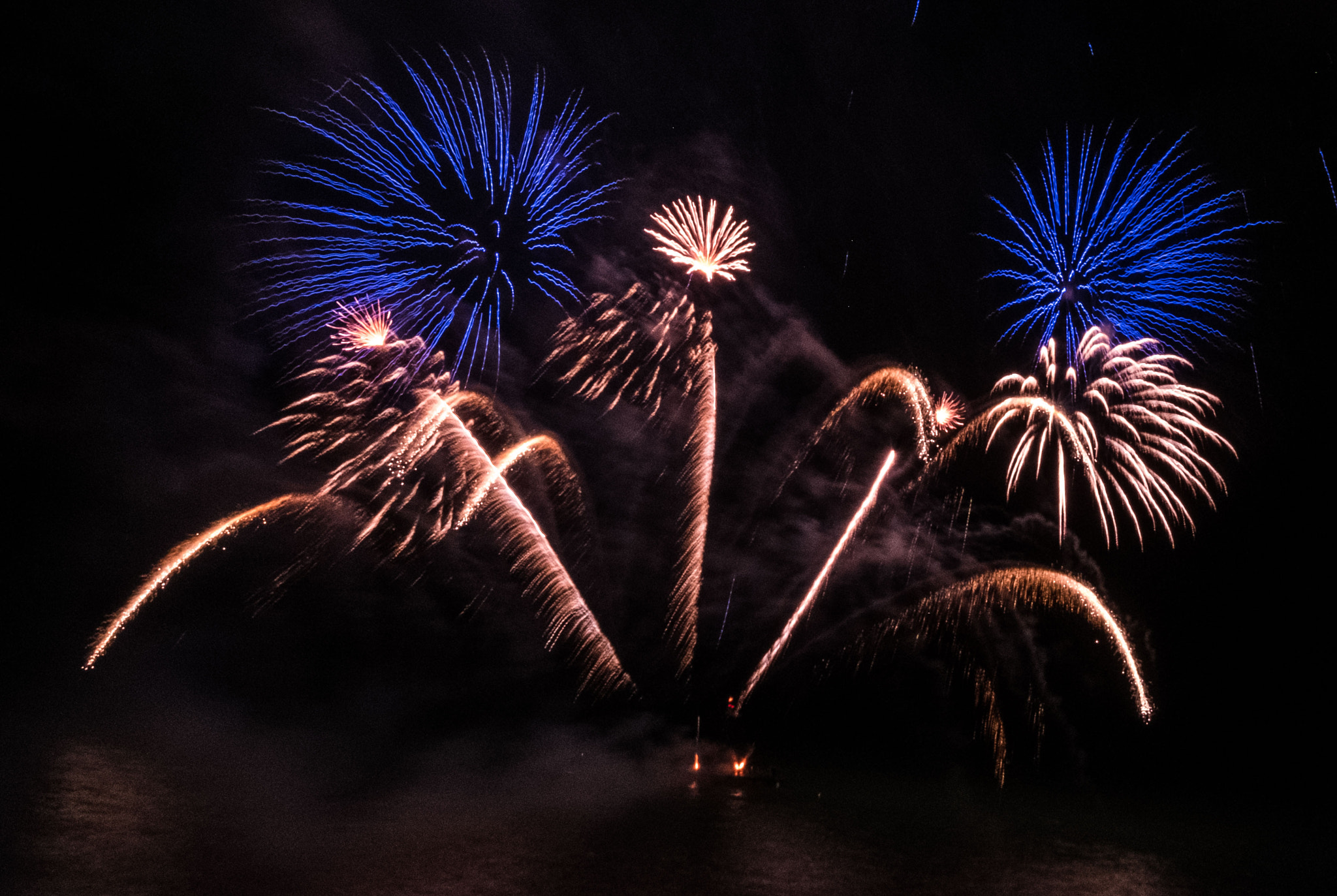 Fujifilm X-T2 + Fujifilm XF 14mm F2.8 R sample photo. Happy new year photography