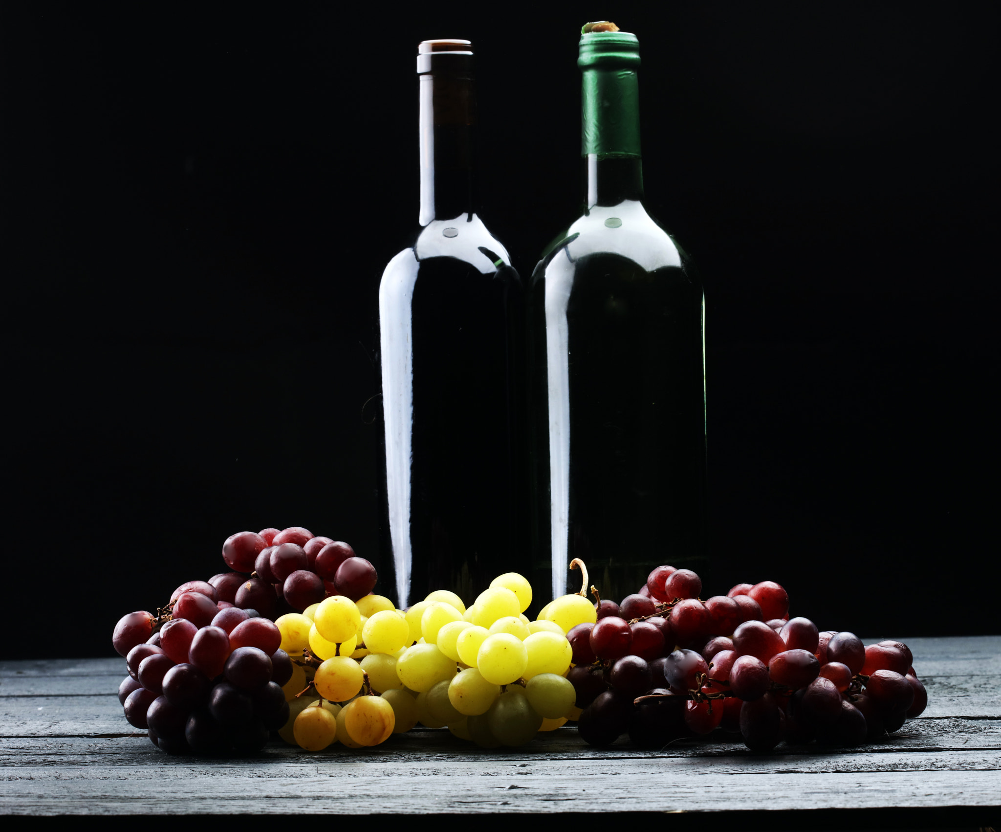 Canon EF 100mm F2.8 Macro USM sample photo. Wine photography