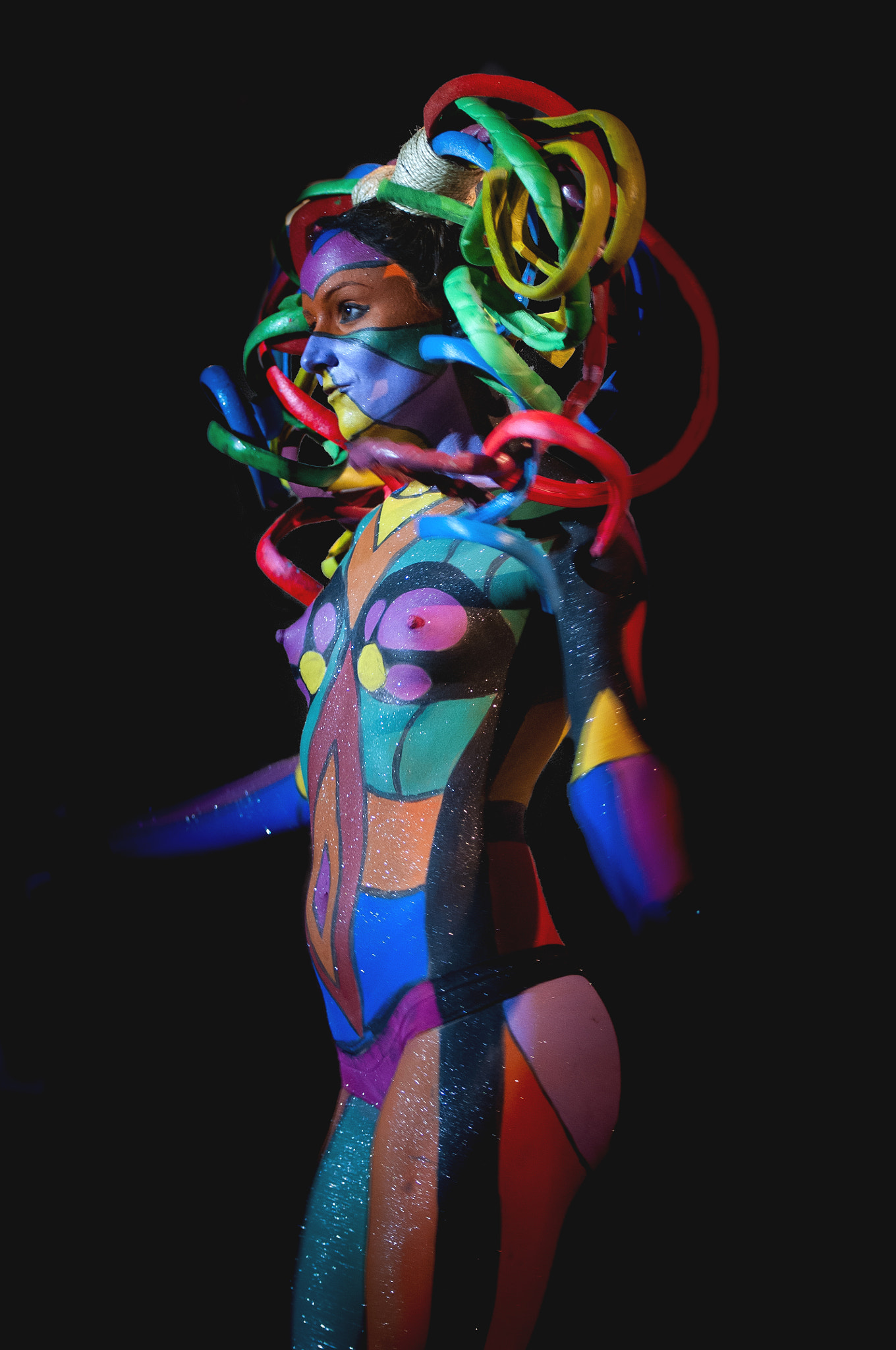 Nikon AF-S Nikkor 70-200mm F2.8G ED VR II sample photo. Bodypaint photography