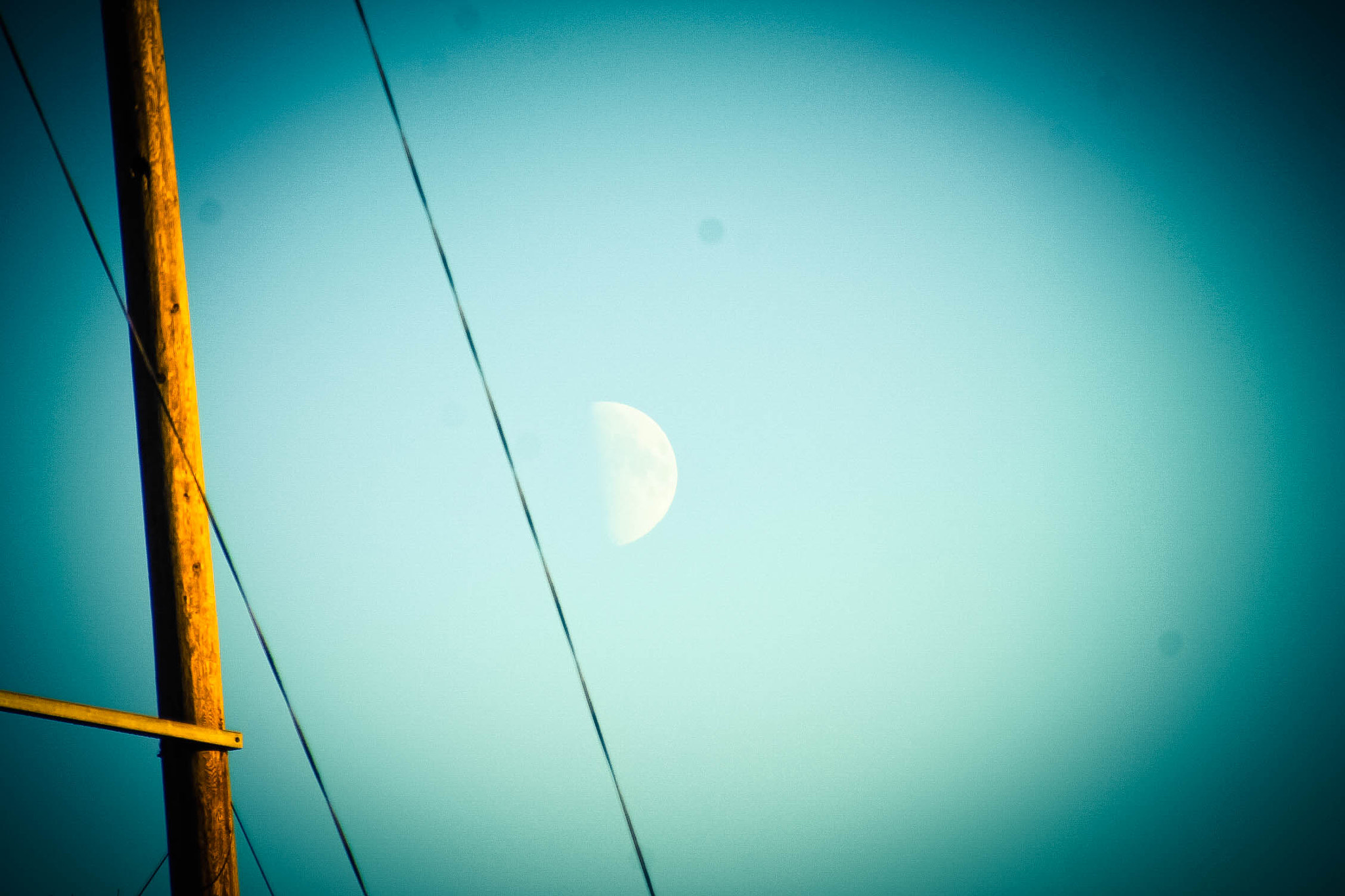 Canon EOS 1100D (EOS Rebel T3 / EOS Kiss X50) sample photo. The moon photography