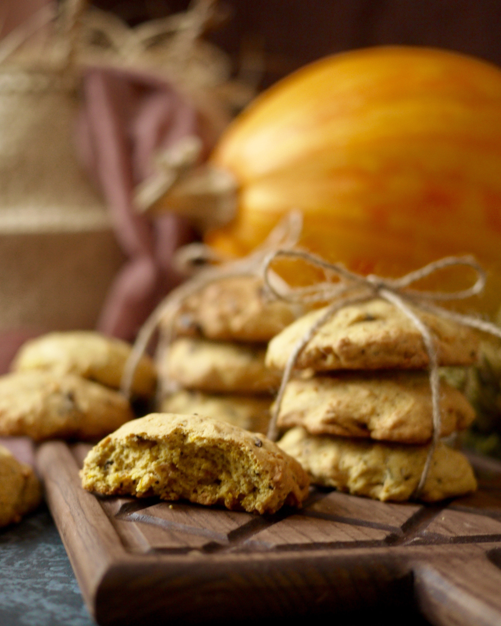 Panasonic Lumix DMC-G2 + Panasonic Lumix G 20mm F1.7 ASPH sample photo. Homemade baking with pumpkin and lemoncello photography