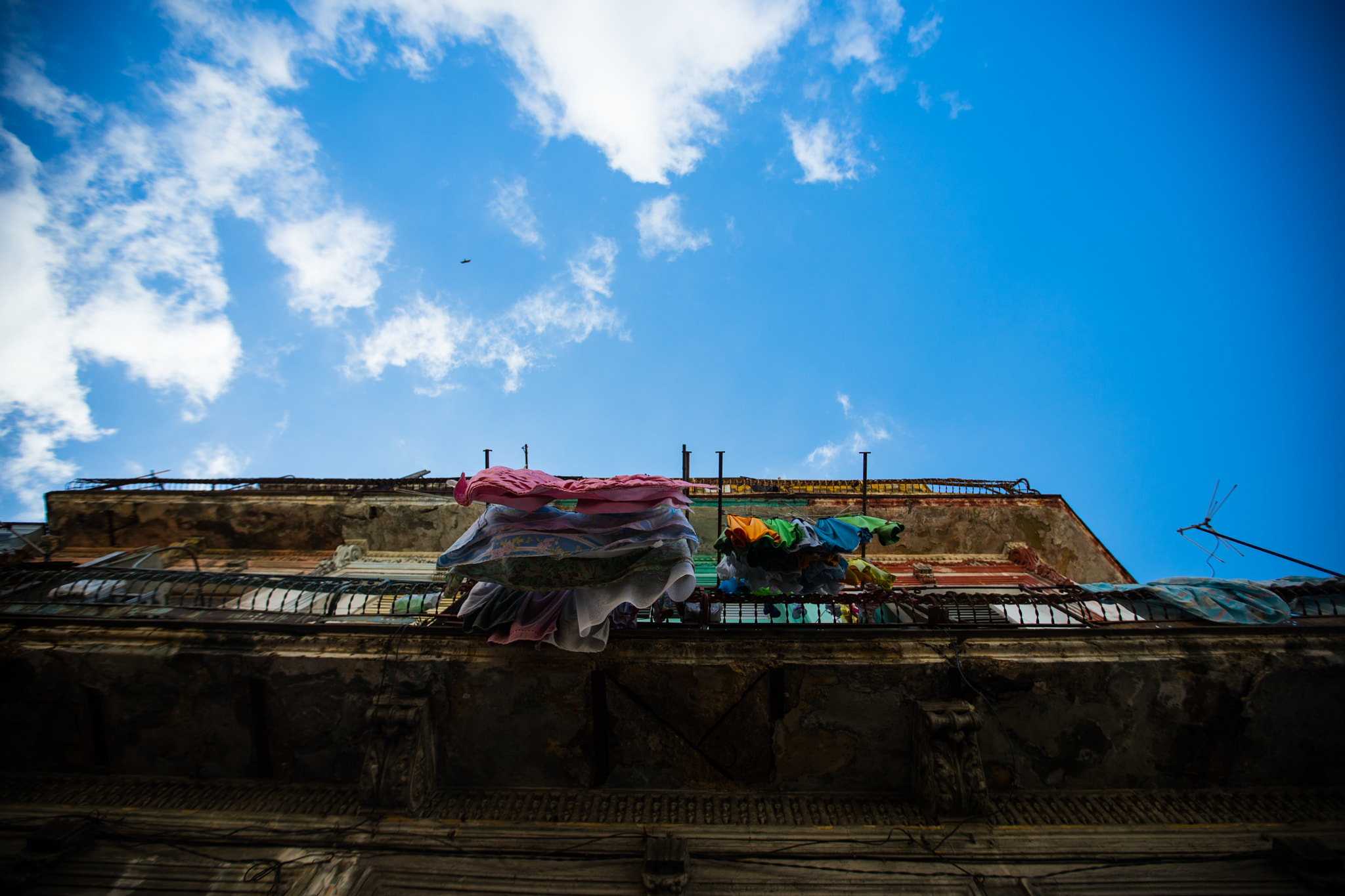 Sony a7 II + Canon EF 16-35mm F2.8L II USM sample photo. Laundry photography