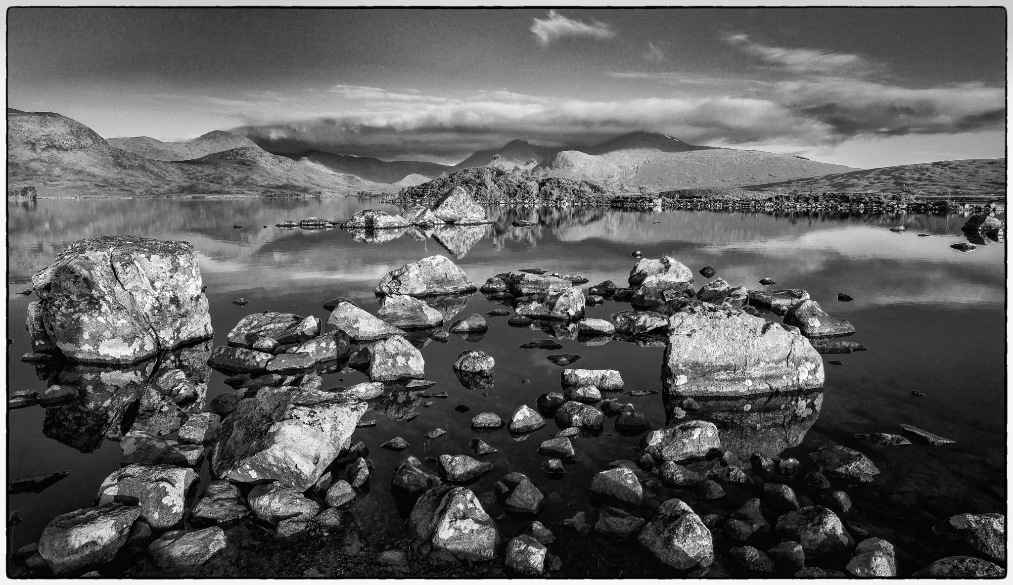 Nikon D800E + Nikon AF Nikkor 20mm F2.8D sample photo. Rannoch moor loch photography