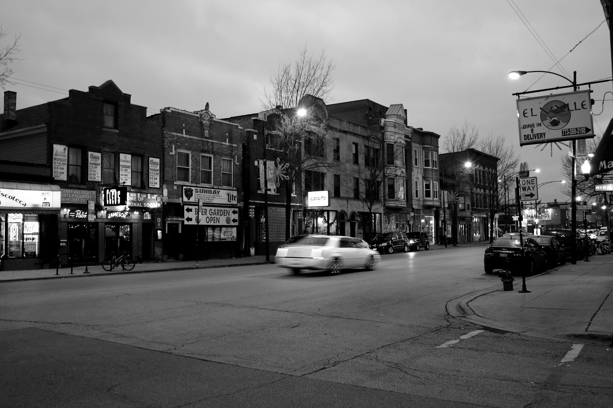 Canon EF-S 18-55mm F3.5-5.6 II sample photo. West chicago ave at dusk photography
