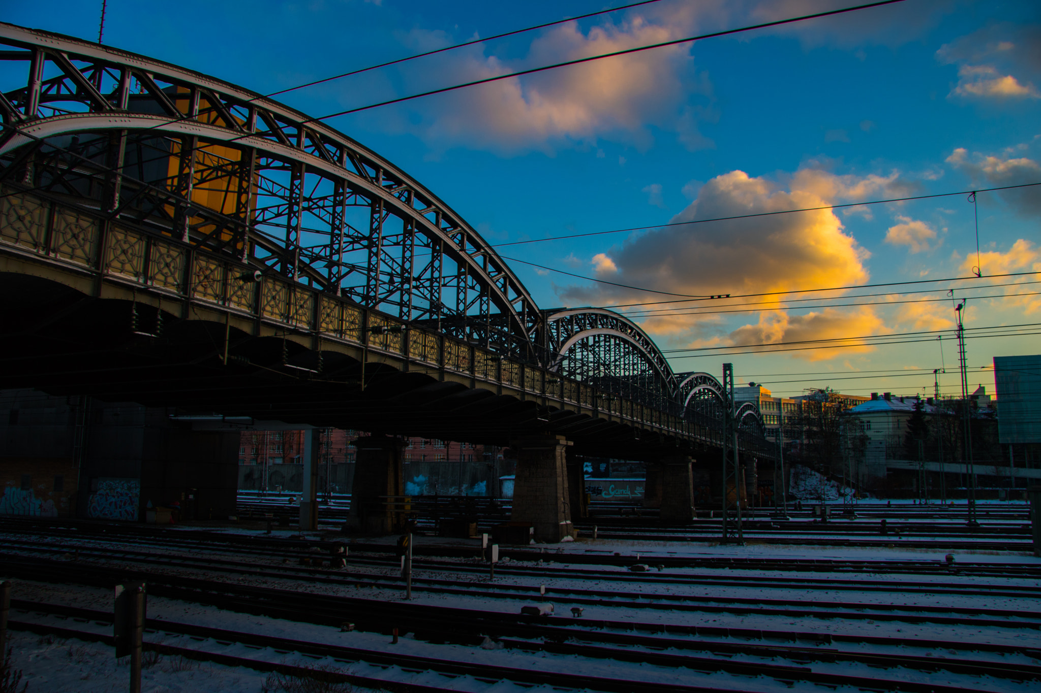 Canon EF-S 17-85mm F4-5.6 IS USM sample photo. Sunset over hackerbrücke photography