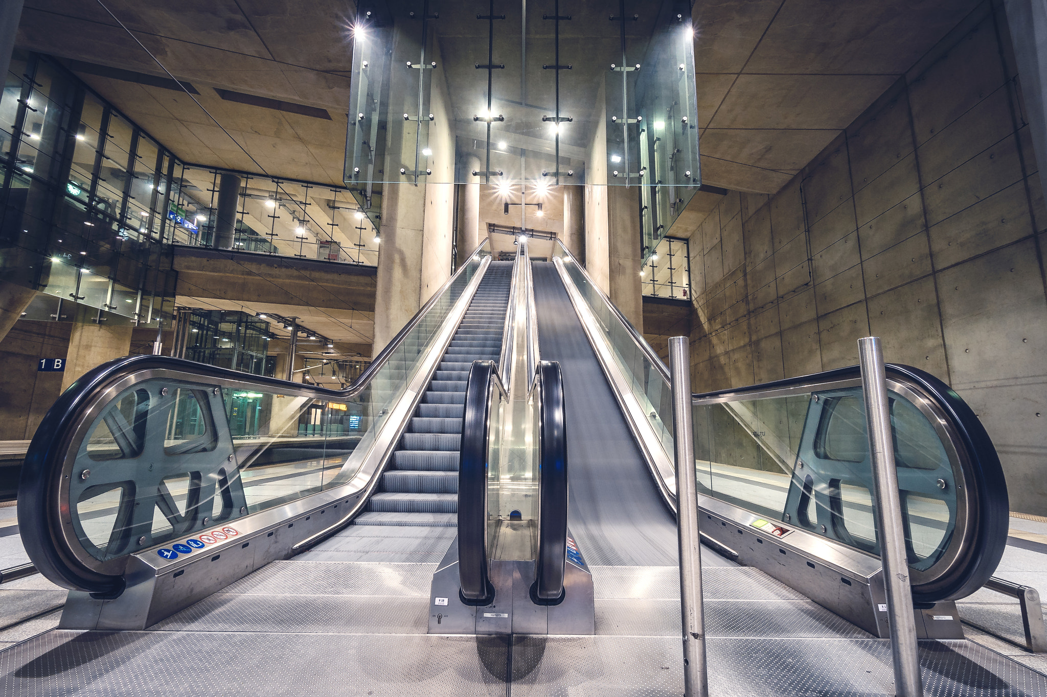 Sony a7 II + Sony E 10-18mm F4 OSS sample photo. Stairs'n'slides photography