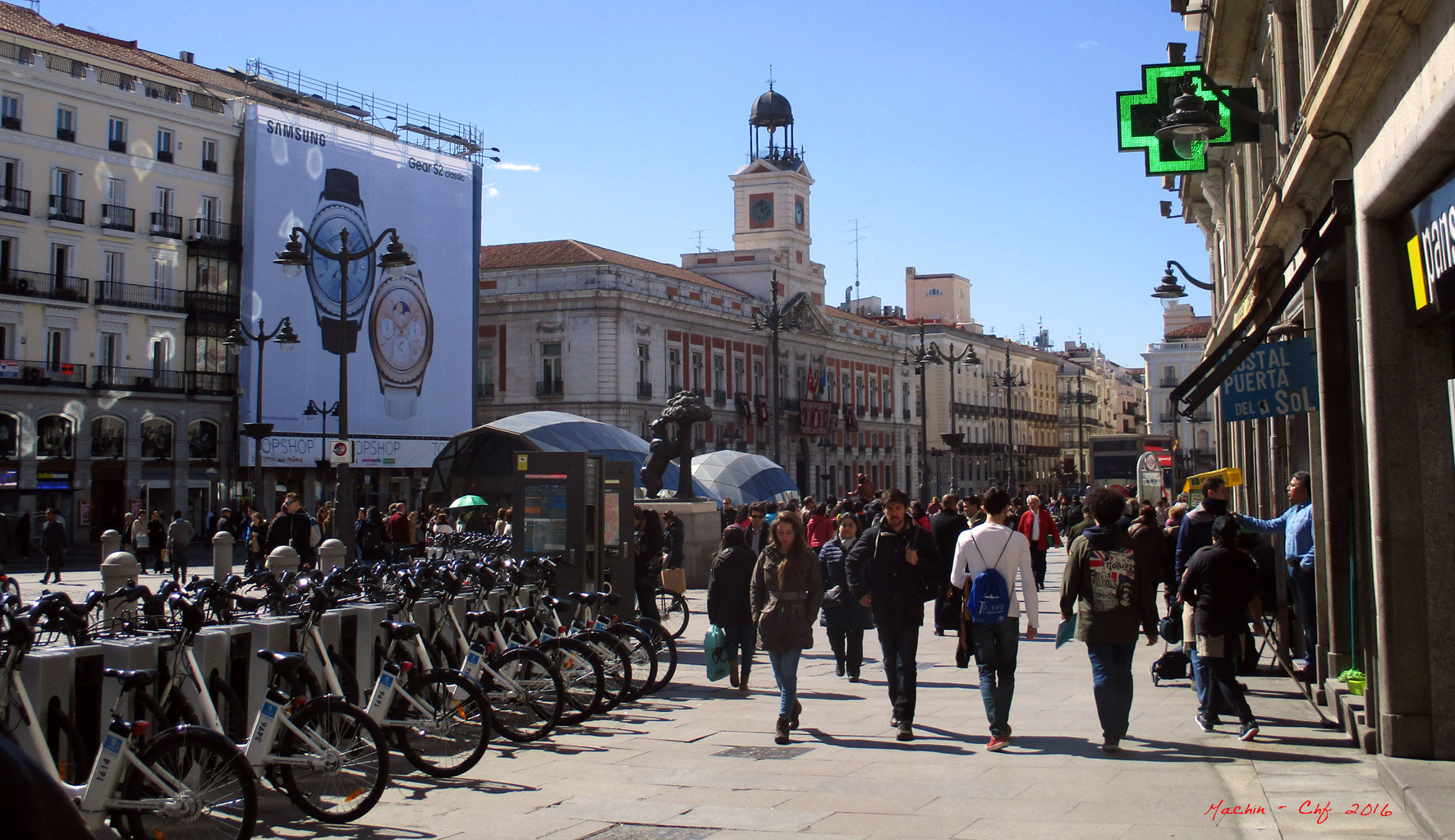 Canon PowerShot ELPH 160 (IXUS 160 / IXY 150) sample photo. Puerta del sol, madrid, españa / spain﻿ photography