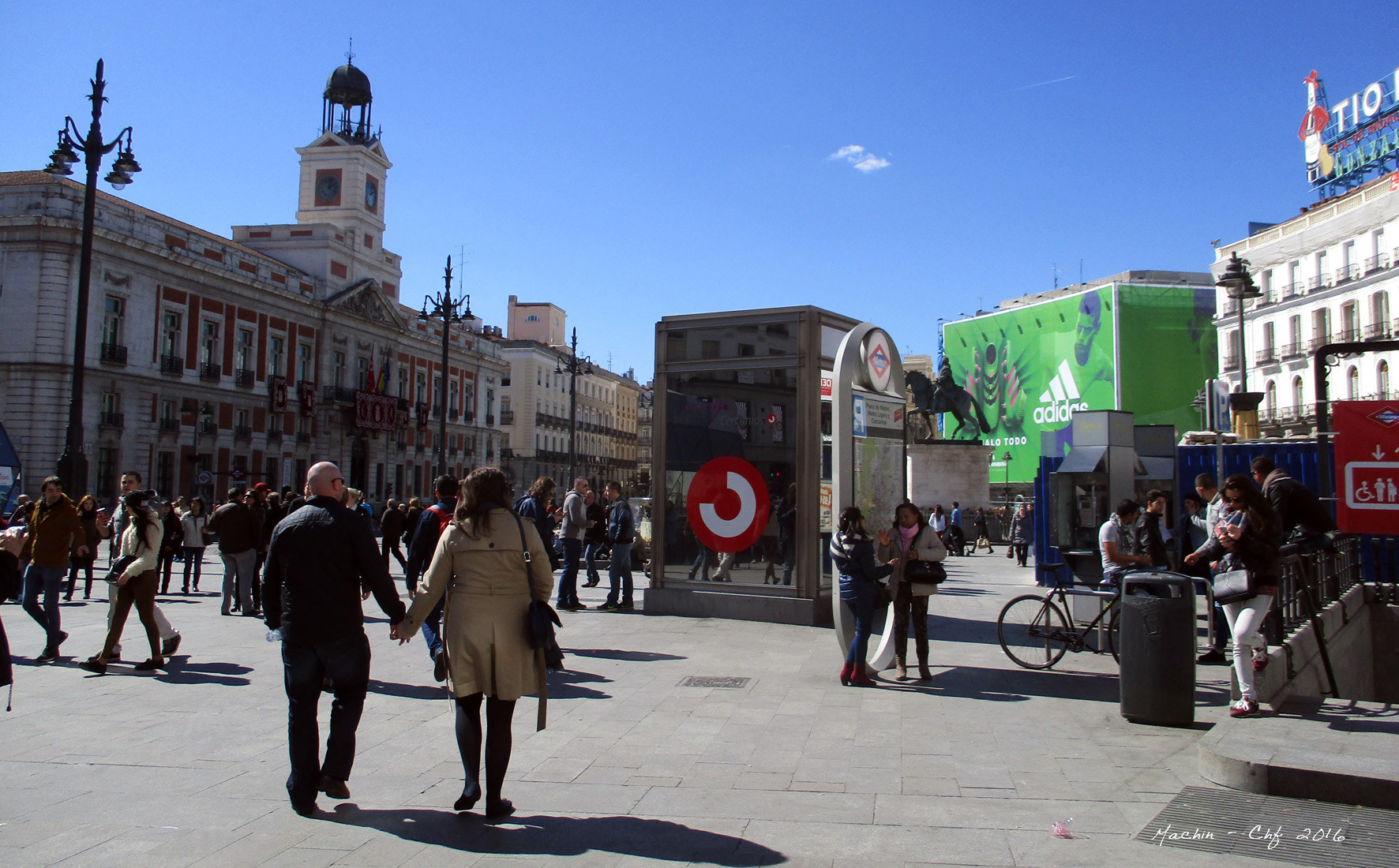 Canon PowerShot ELPH 160 (IXUS 160 / IXY 150) sample photo. Puerta del sol, madrid, españa / spain﻿ photography