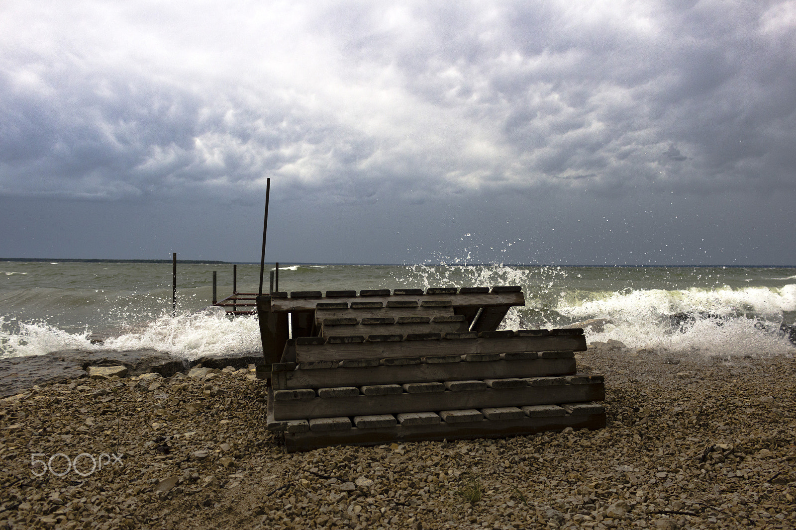 Canon EOS 600D (Rebel EOS T3i / EOS Kiss X5) sample photo. Eye of the storm photography