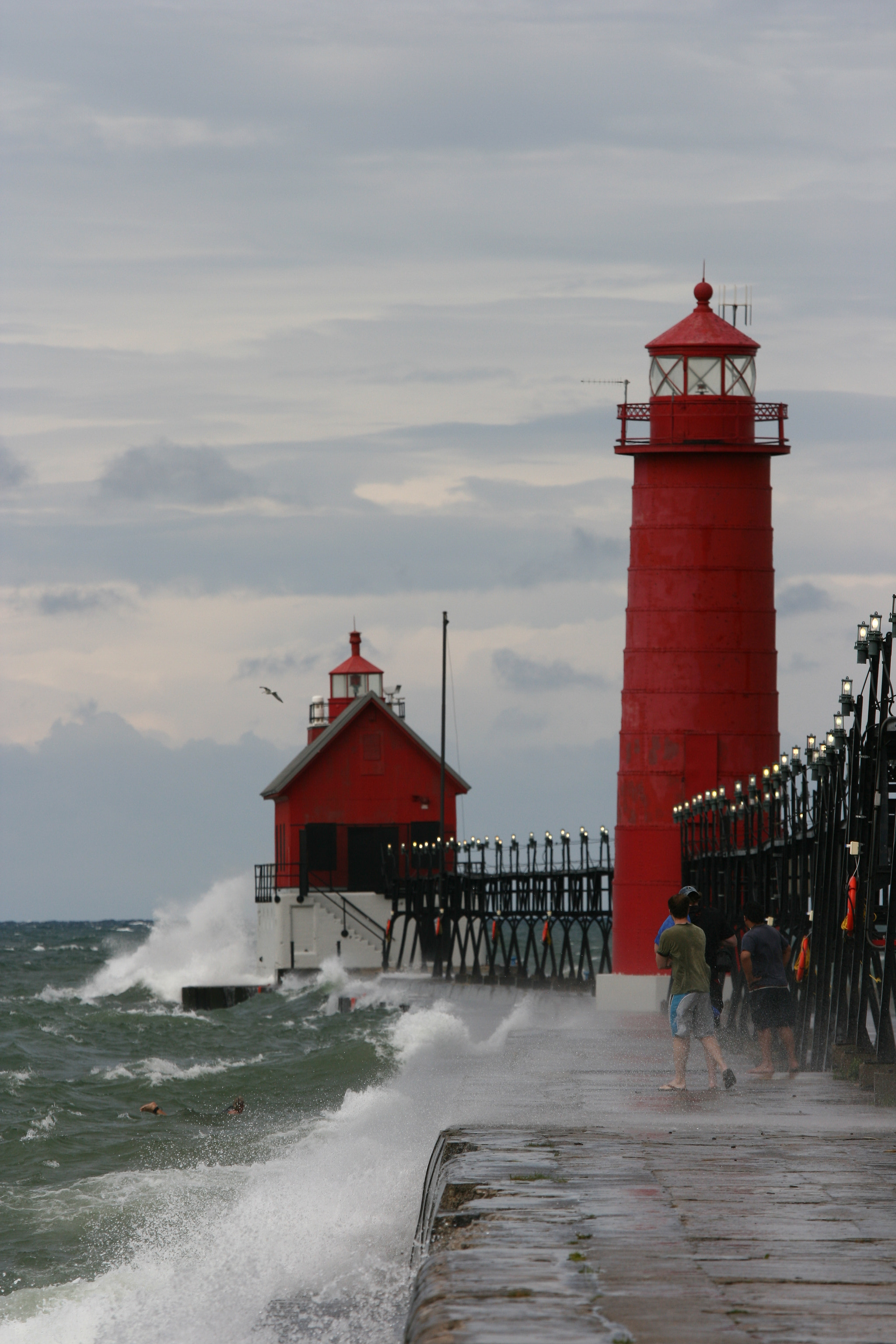 Canon EOS 400D (EOS Digital Rebel XTi / EOS Kiss Digital X) sample photo. Grand haven mi photography