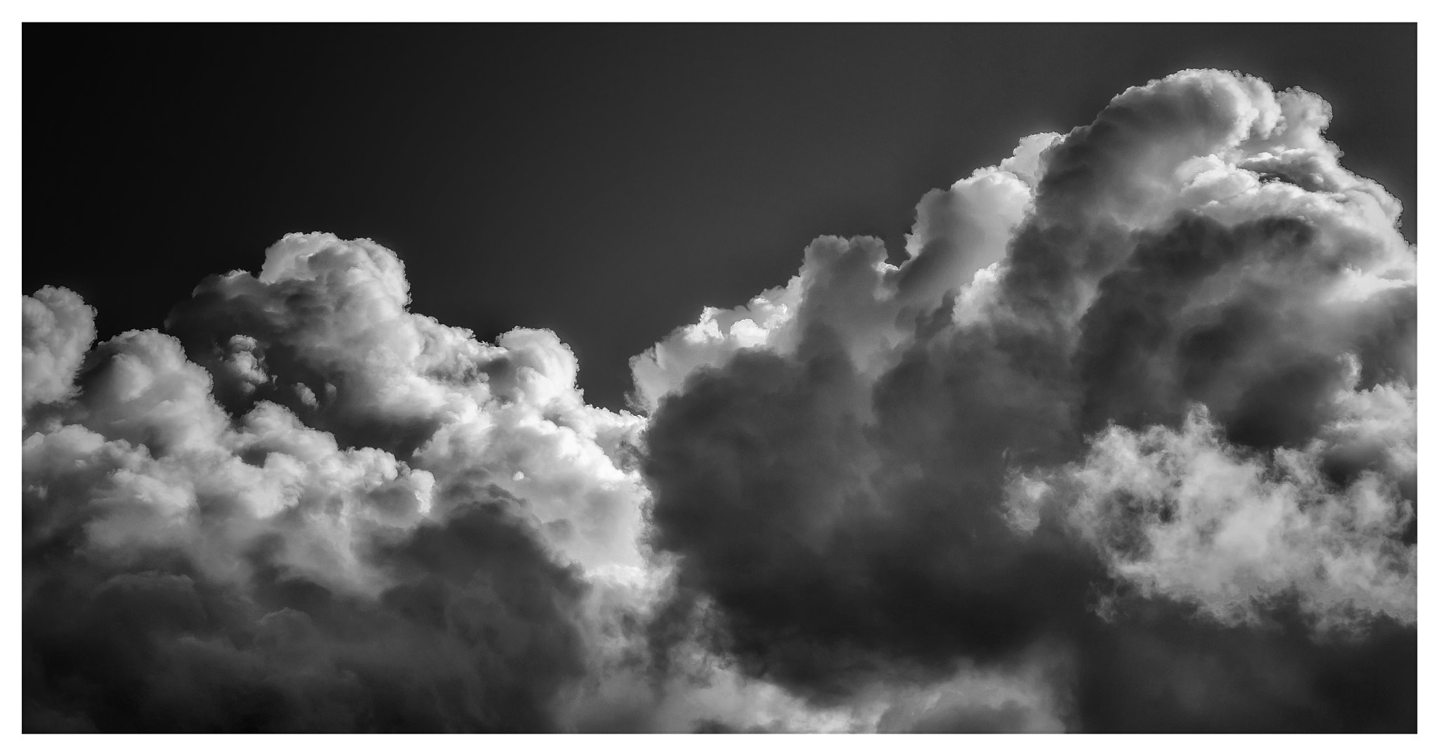 Pentax K-50 sample photo. Chain of clouds. photography