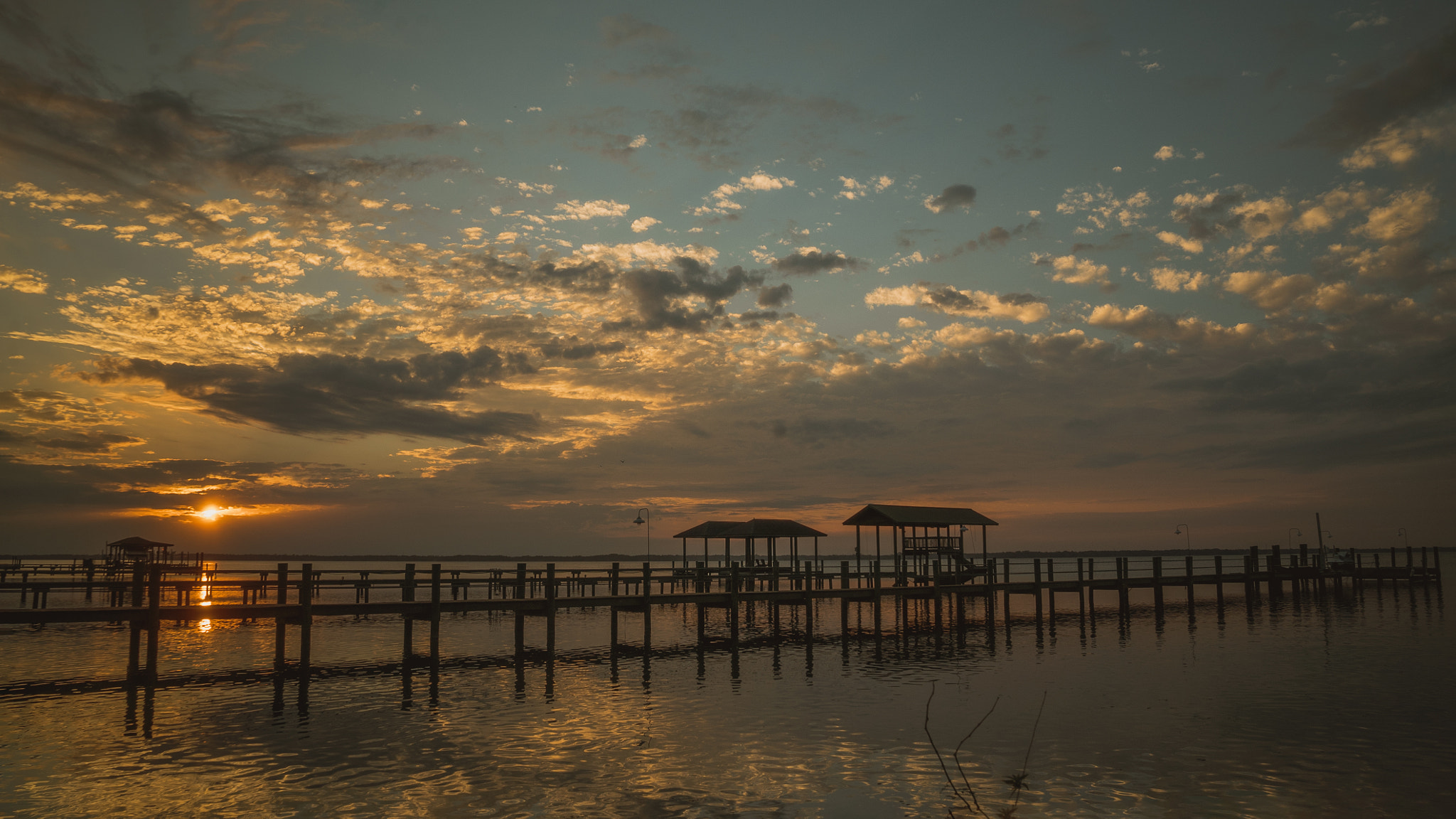 Sony a7S II + Sony Vario Tessar T* FE 24-70mm F4 ZA OSS sample photo. My first sunset picture of 2017 photography