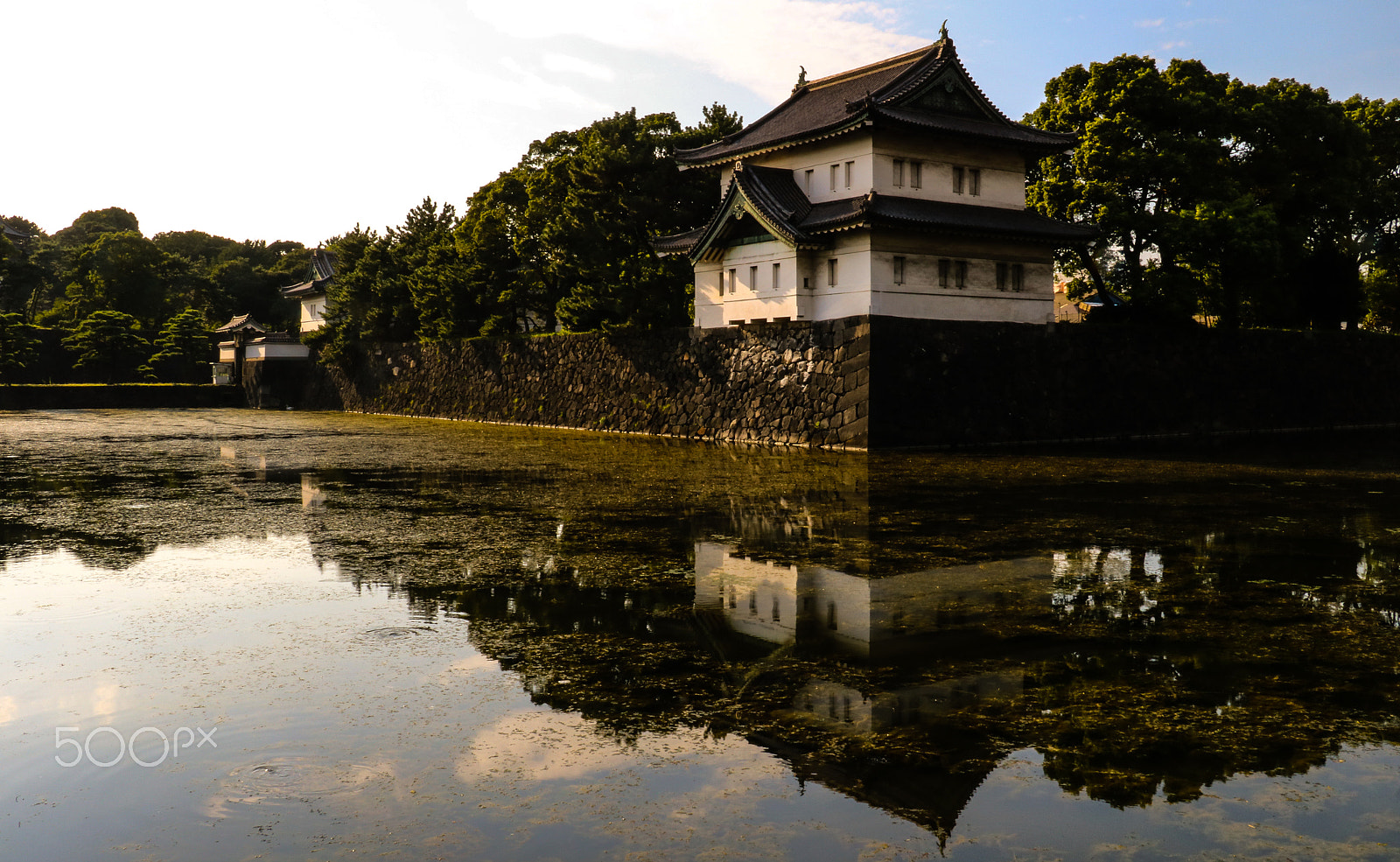 Canon EOS 760D (EOS Rebel T6s / EOS 8000D) + Canon EF-S 18-135mm F3.5-5.6 IS STM sample photo. Shine upon the imperial palace fortification photography
