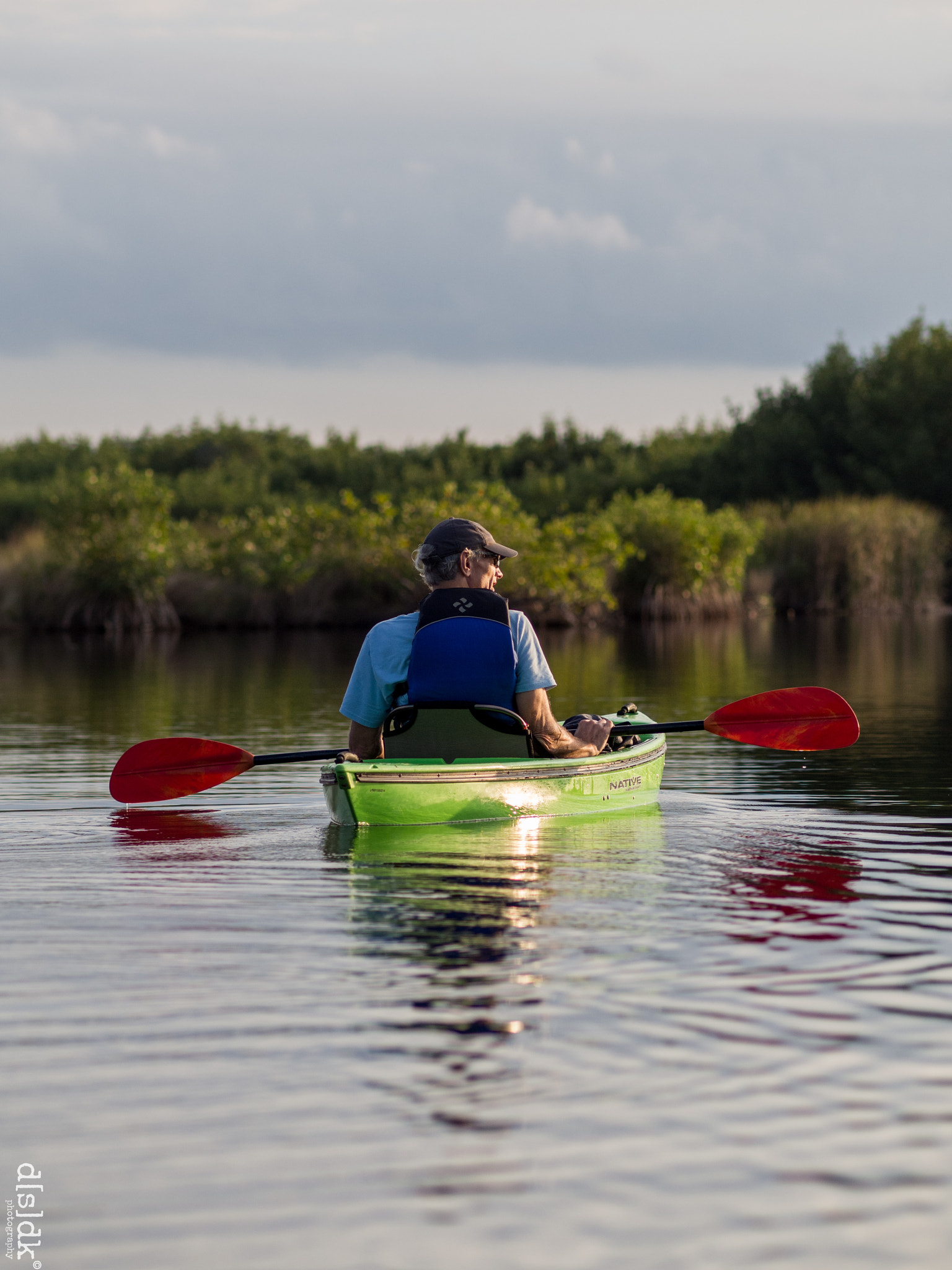 Olympus OM-D E-M5 sample photo. Paddle photography