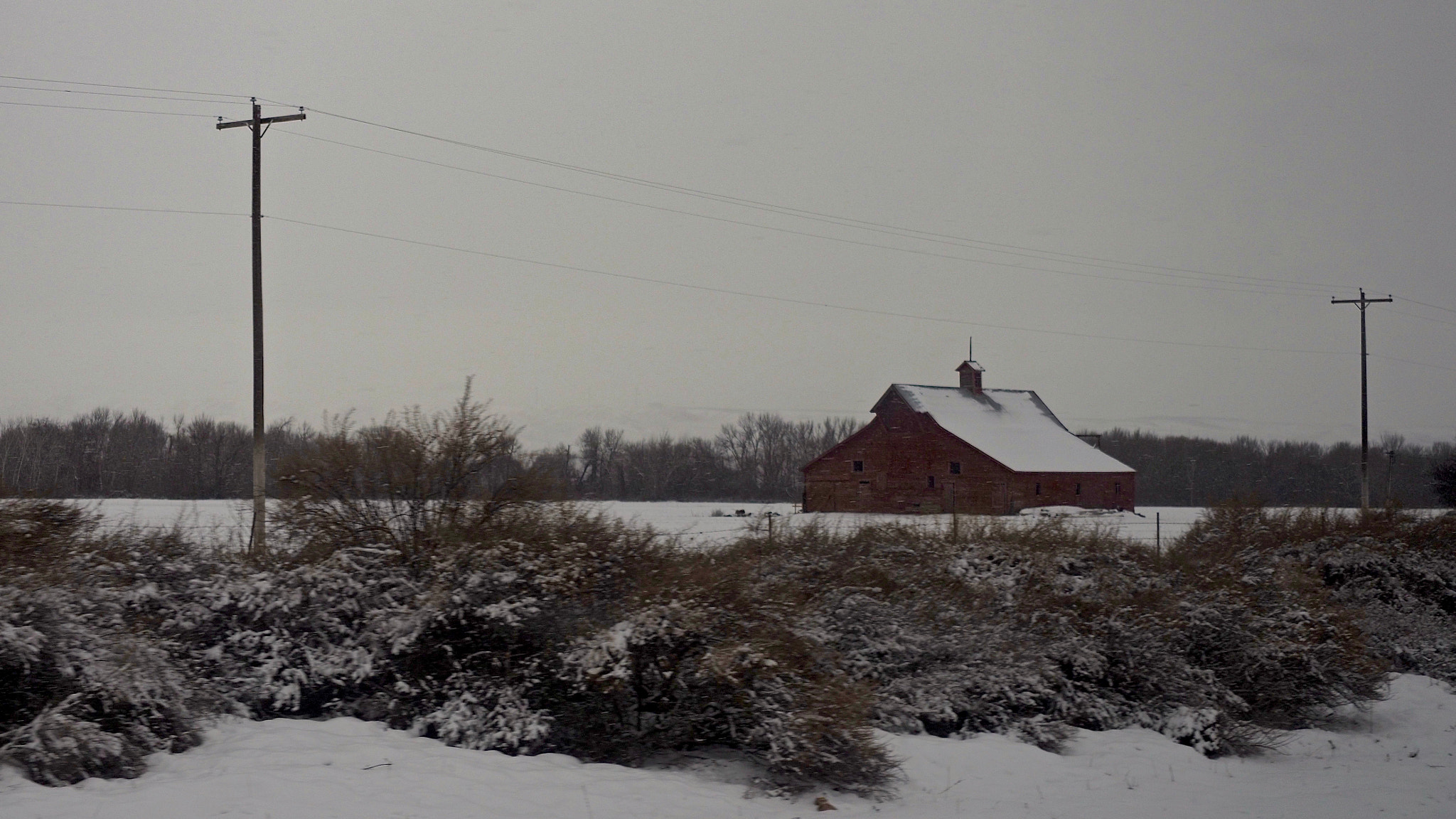 Olympus M.Zuiko Digital ED 12-40mm F2.8 Pro sample photo. Barn photography