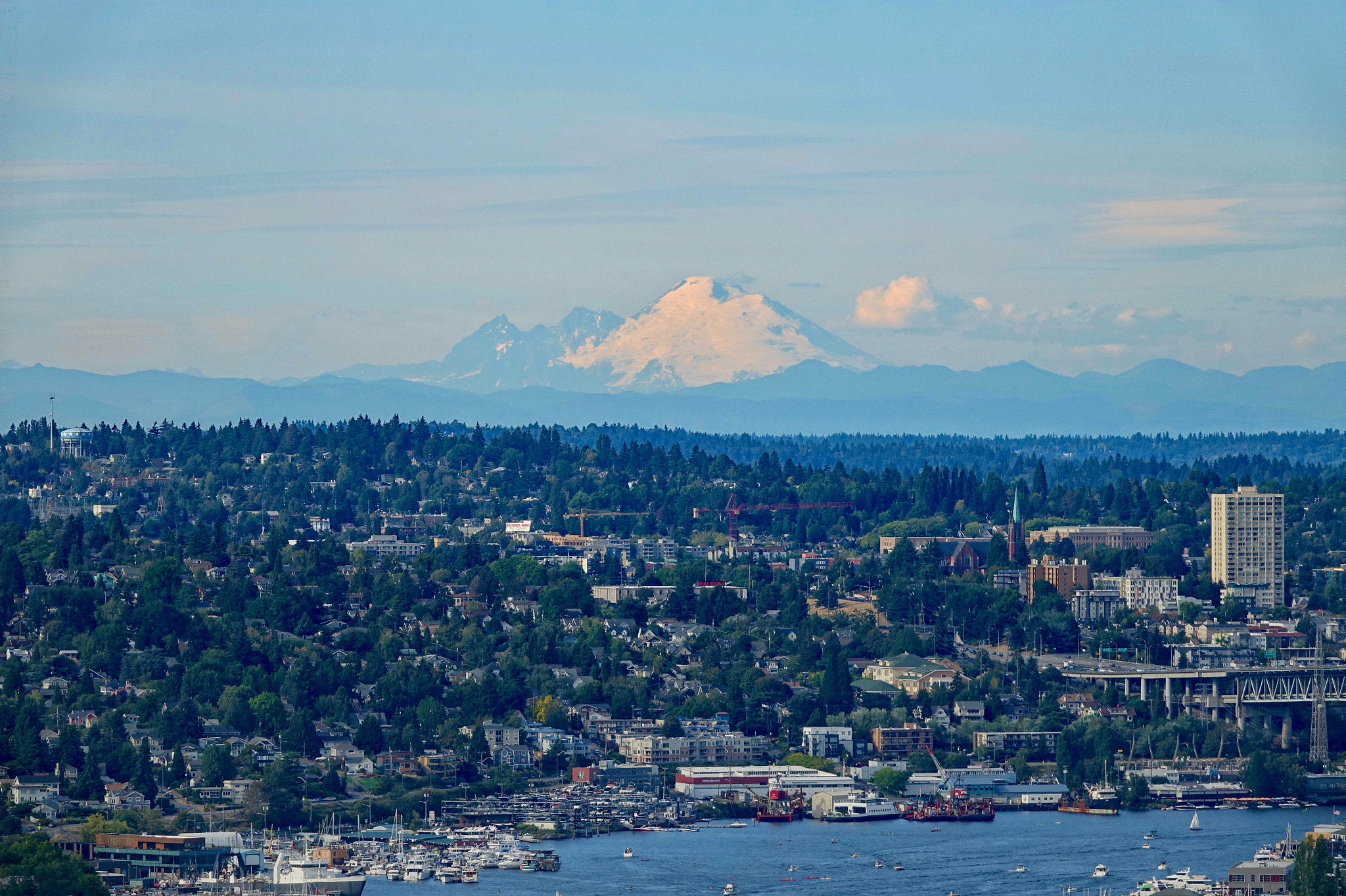 Sony 24-600mm F2.4-4.0 sample photo. Mt. baker, seen from lake union, seattle photography
