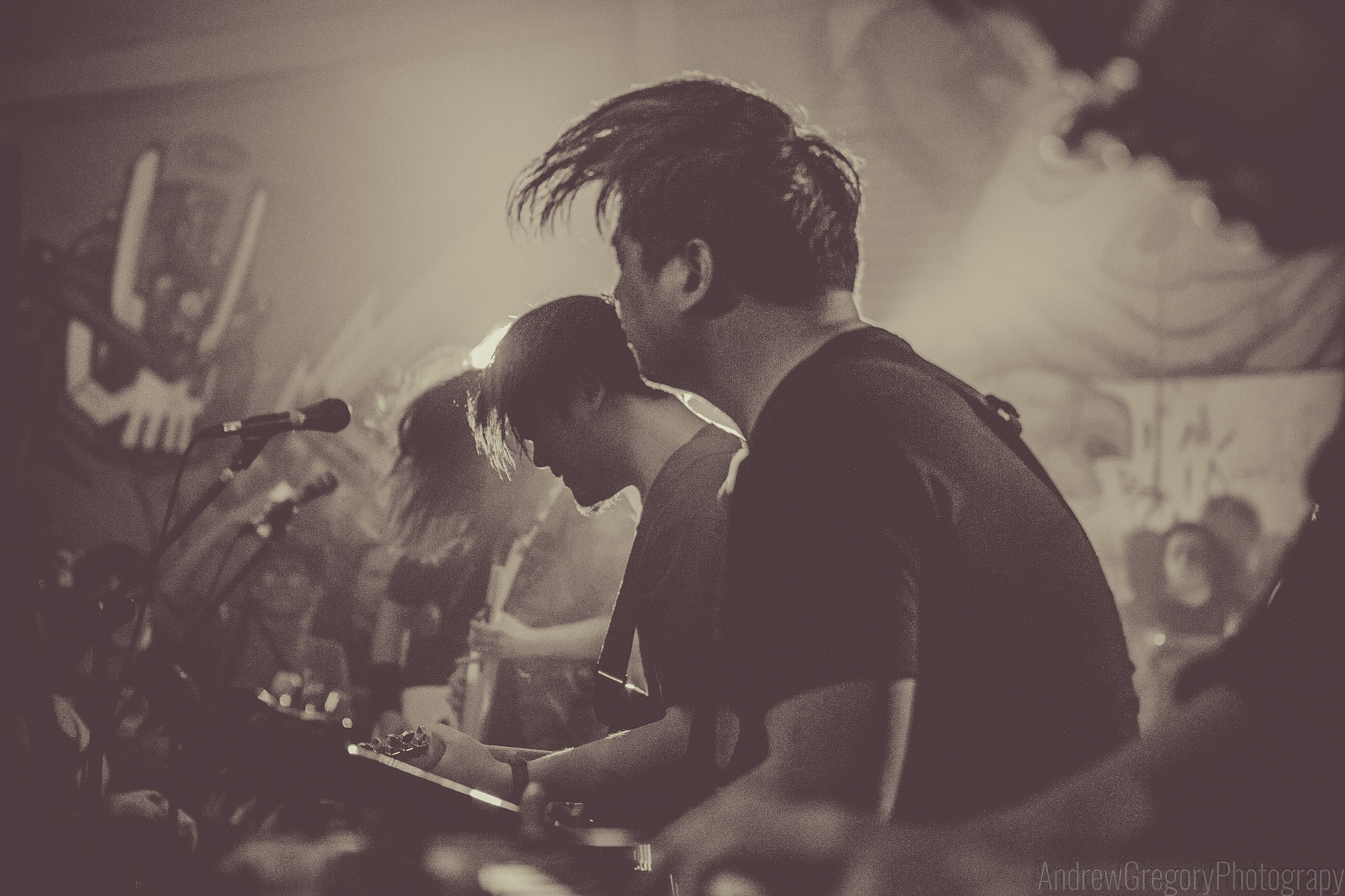 Canon EOS 7D + Sigma 35mm F1.4 DG HSM Art sample photo. Gig life photography