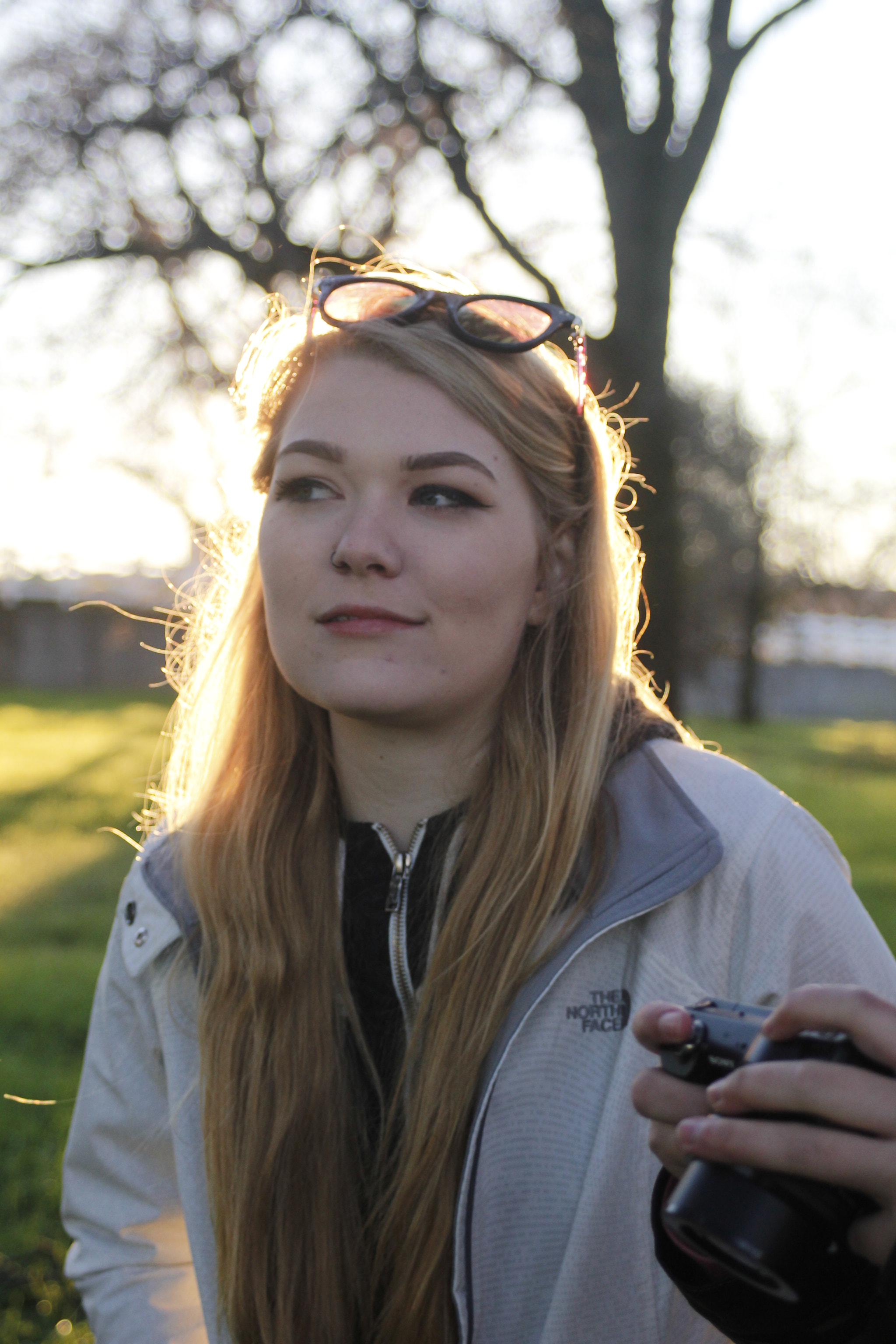 Canon EF 28-90mm f/4-5.6 sample photo. Lip bite photography