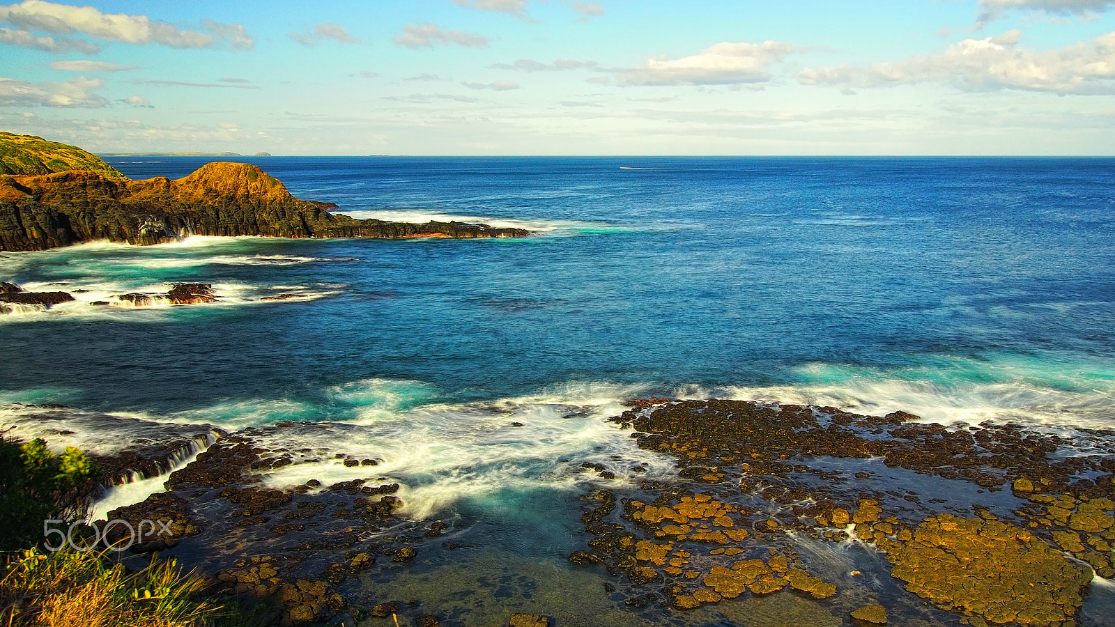 Olympus OM-D E-M5 + OLYMPUS M.9-18mm F4.0-5.6 sample photo. Peninsula seascape photography