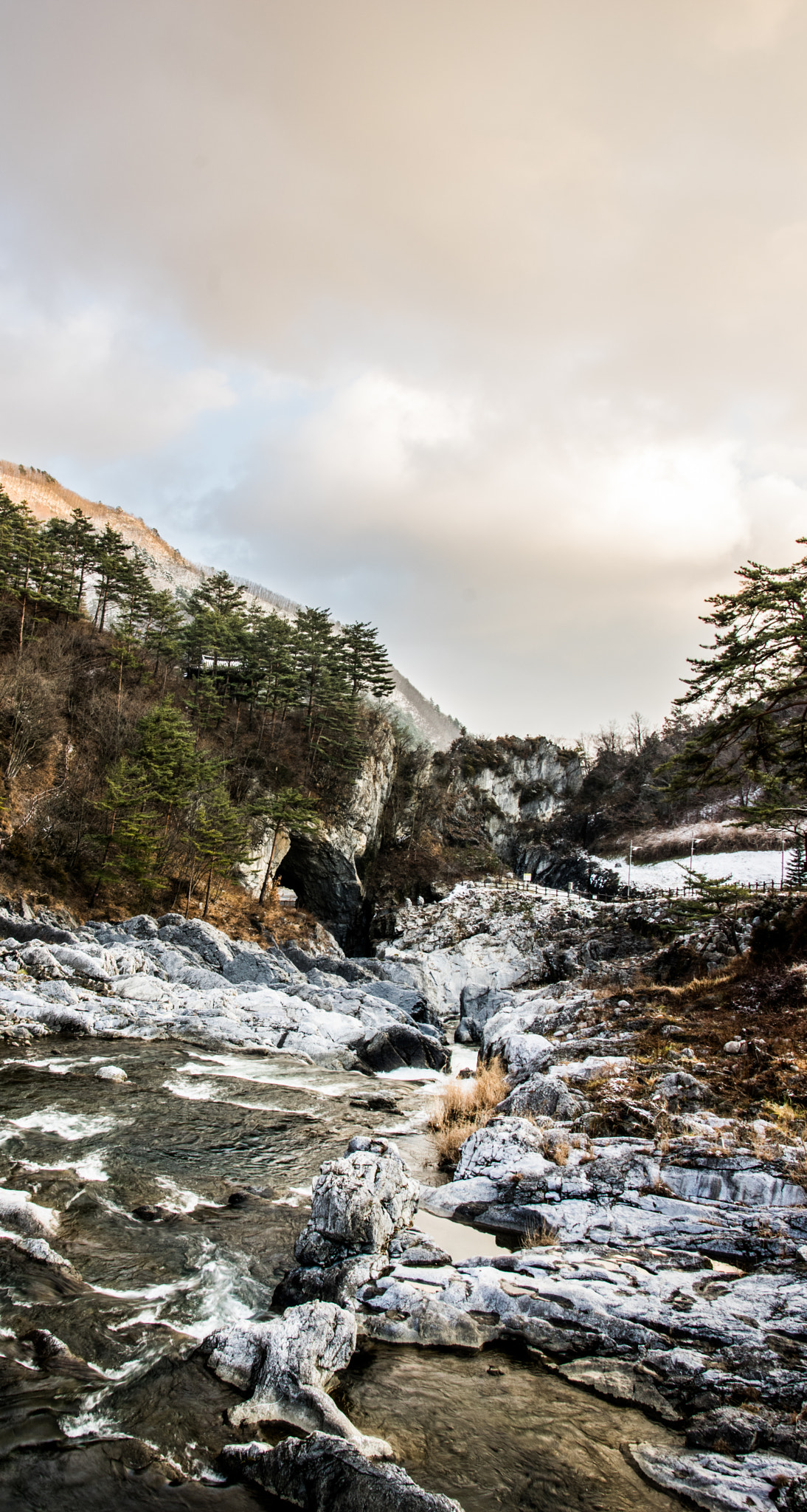 Sigma 17-50mm F2.8 EX DC HSM sample photo. Taebaek, gumunso photography