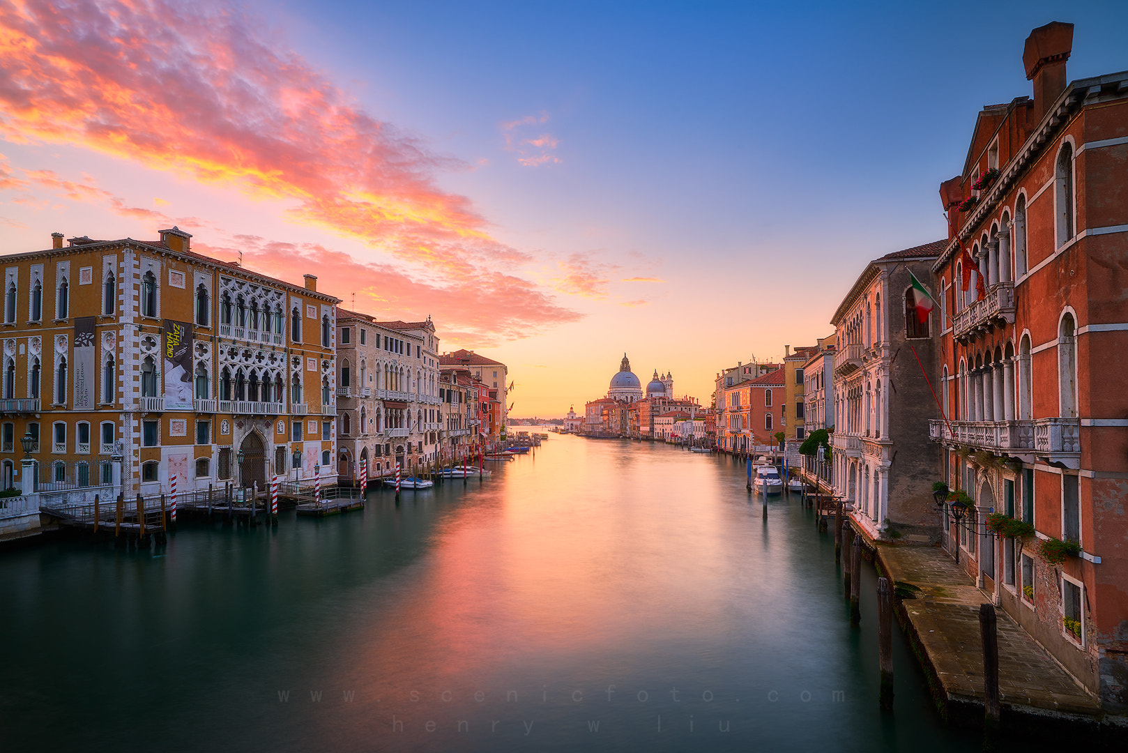 Nikon AF-S Nikkor 14-24mm F2.8G ED sample photo. Venice sunrise photography