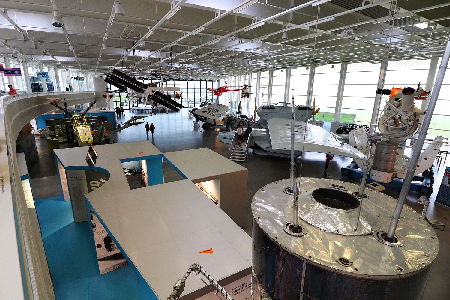 Canon EOS 750D (EOS Rebel T6i / EOS Kiss X8i) sample photo. Aviation museum photography