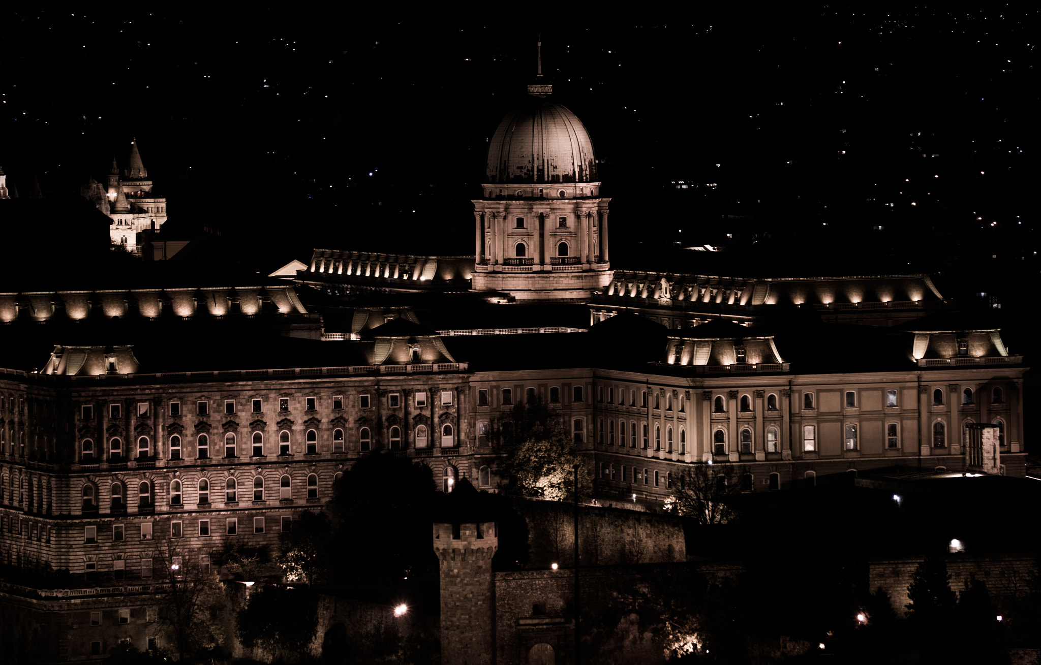 Sony DT 55-300mm F4.5-5.6 SAM sample photo. Budapest photography