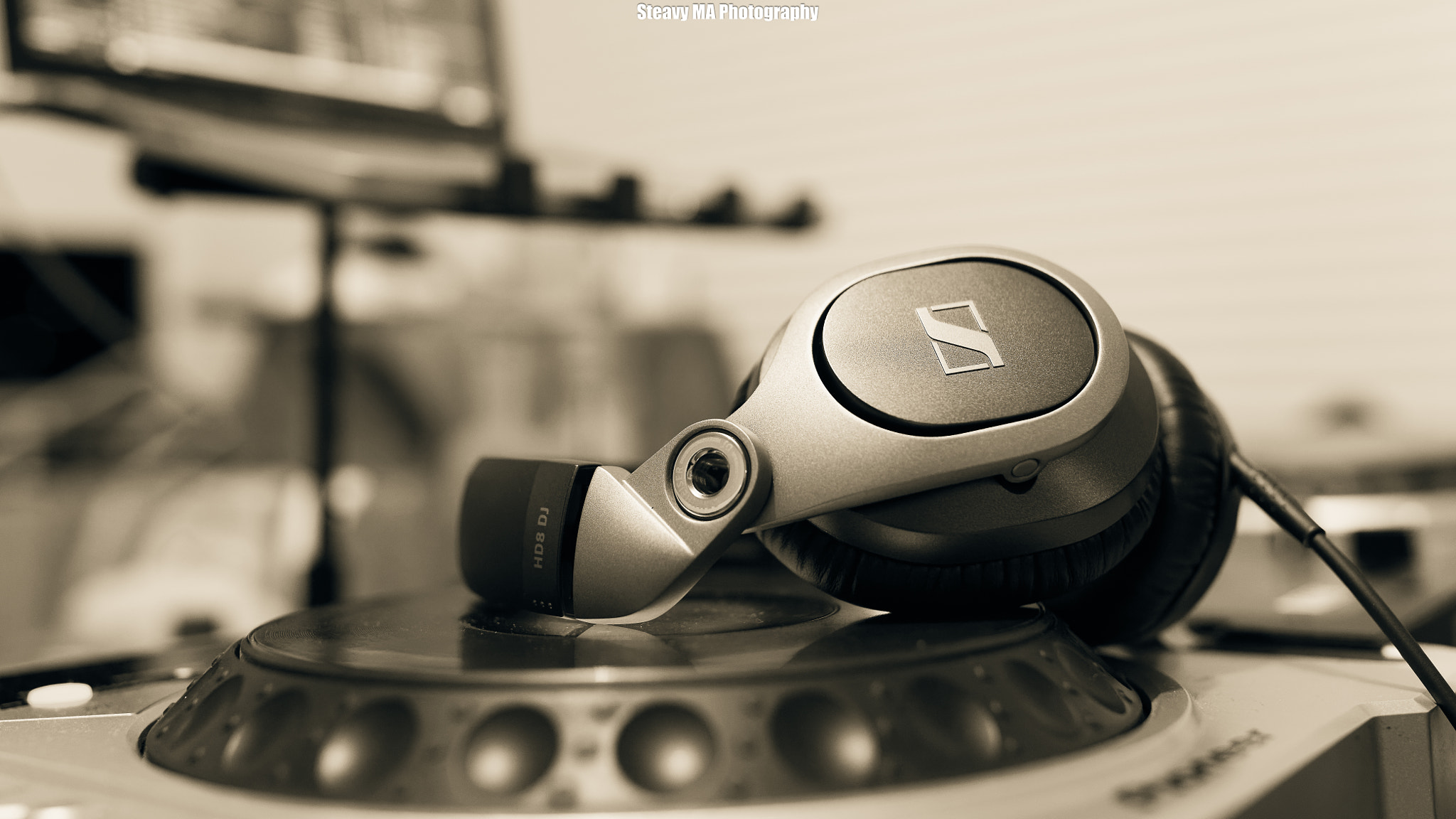 Canon EF 35mm F1.4L II USM sample photo. Ready fi di mixx ! photography