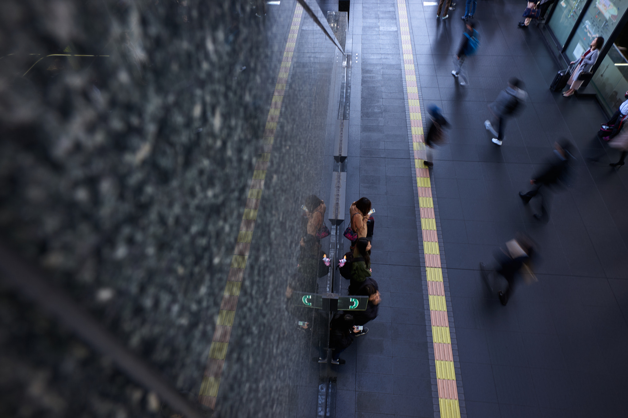 Elmarit-M 1:2.8/21 ASPH. sample photo. Passing time at kyoto station photography