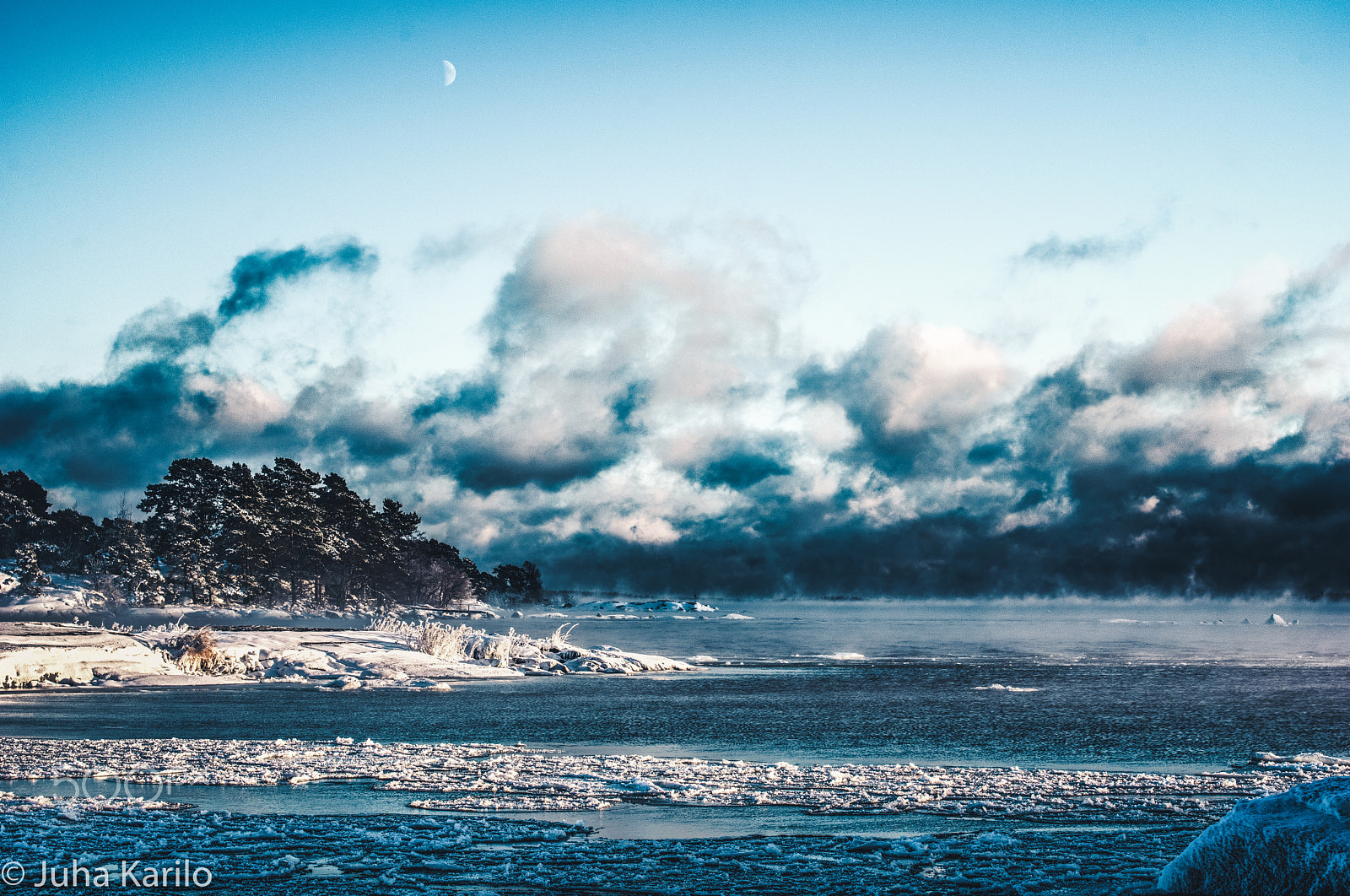 Sigma 70-200mm F2.8 EX DG Macro HSM II sample photo. Cfrozen dreamy photography