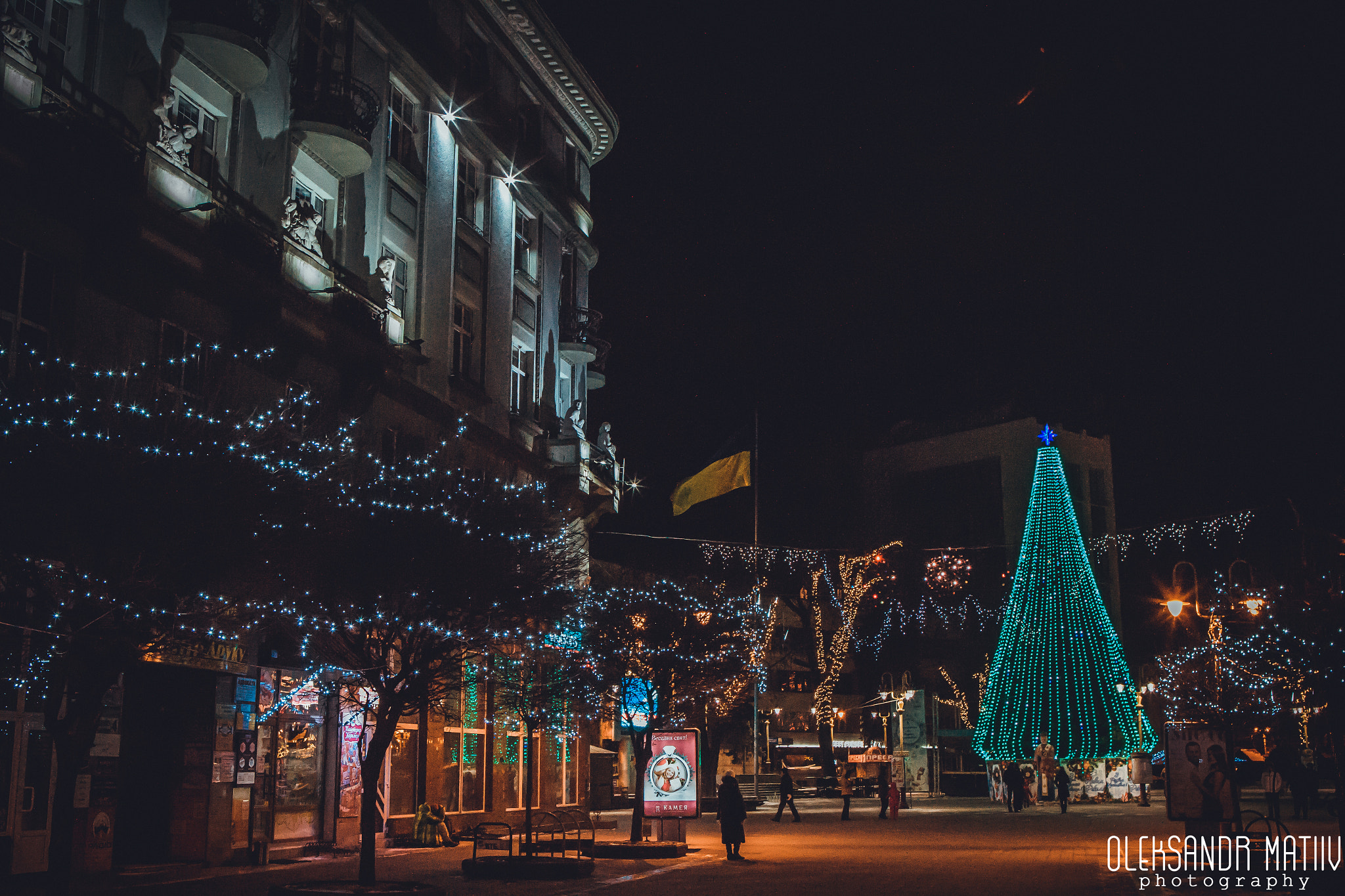 Canon EOS 7D + Canon EF 24mm F1.4L II USM sample photo. Christmas town photography