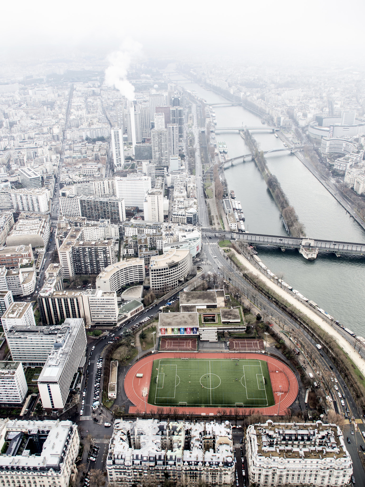 OLYMPUS M.14-150mm F4.0-5.6 II sample photo. Paris from the air photography