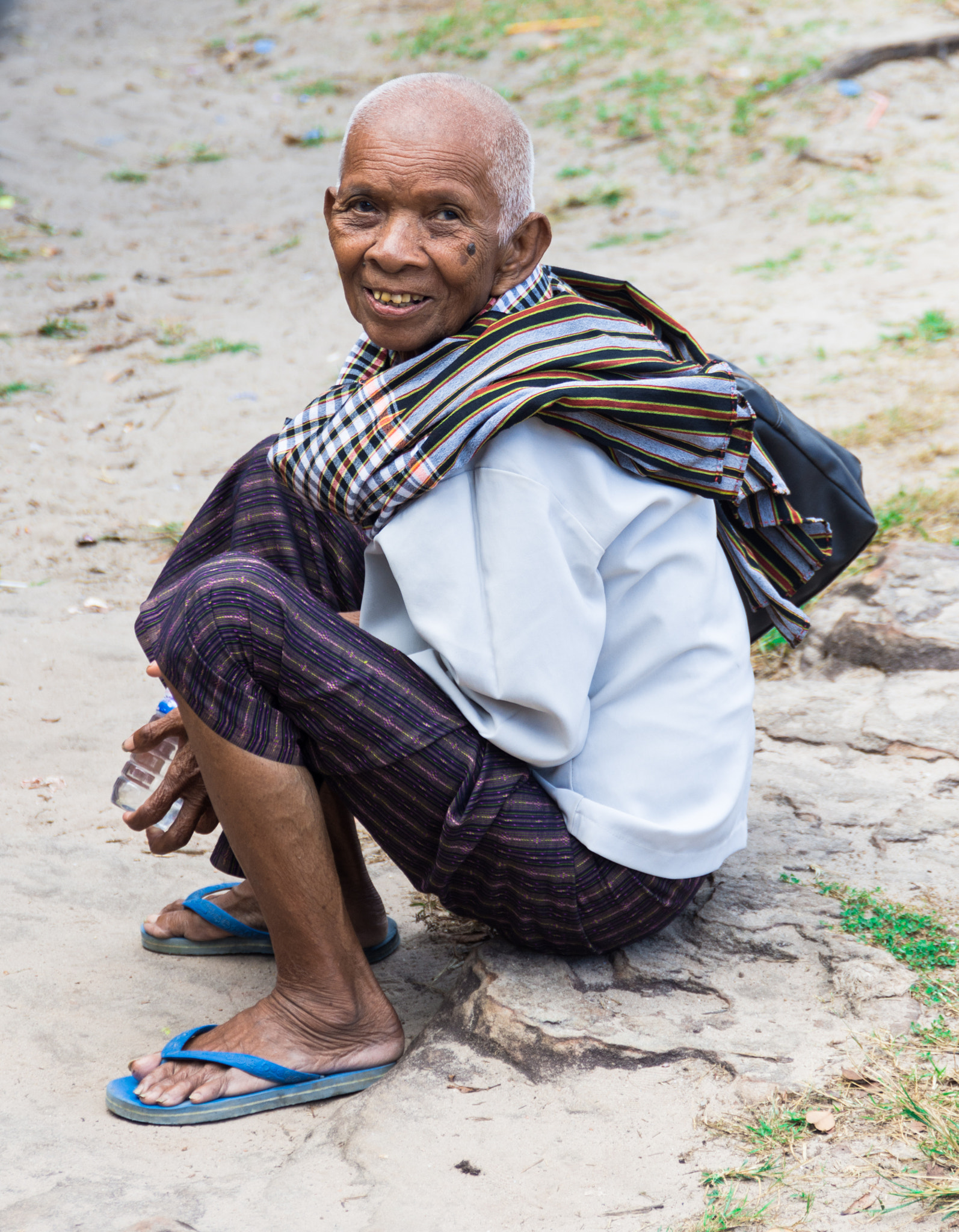 Nikon D800 sample photo. A smiling cambodian old man in phnom kulen national park photography