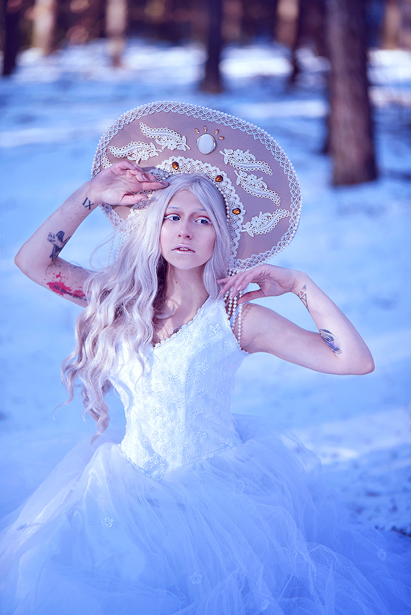 Nikon D750 + Sigma 105mm F2.8 EX DG Macro sample photo. Winter queen photography