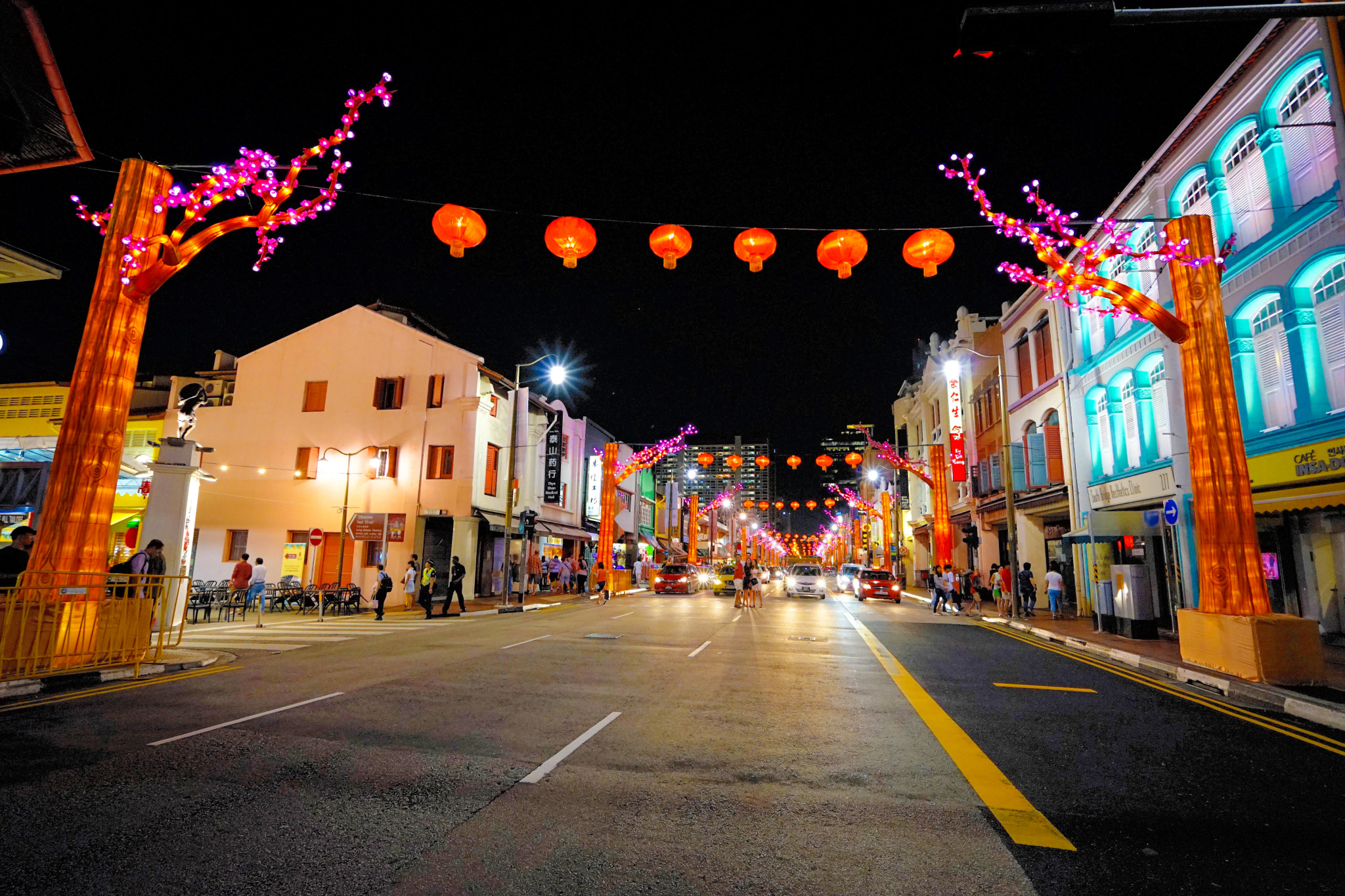 Sony a7 II + Sony Vario-Tessar T* FE 16-35mm F4 ZA OSS sample photo. Chinese new year 2017 lights and deco at chinatown photography